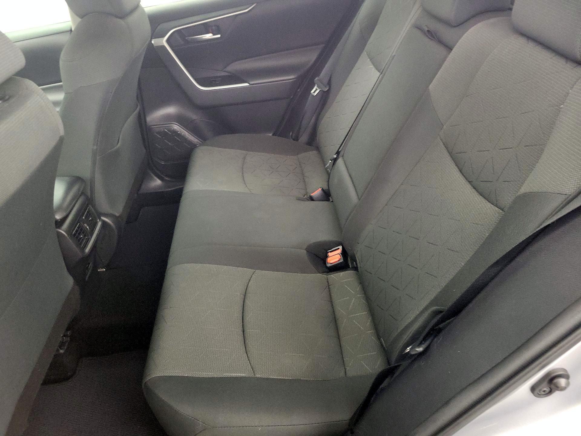 Thumbnail: 2021 Toyota RAV4 - 19