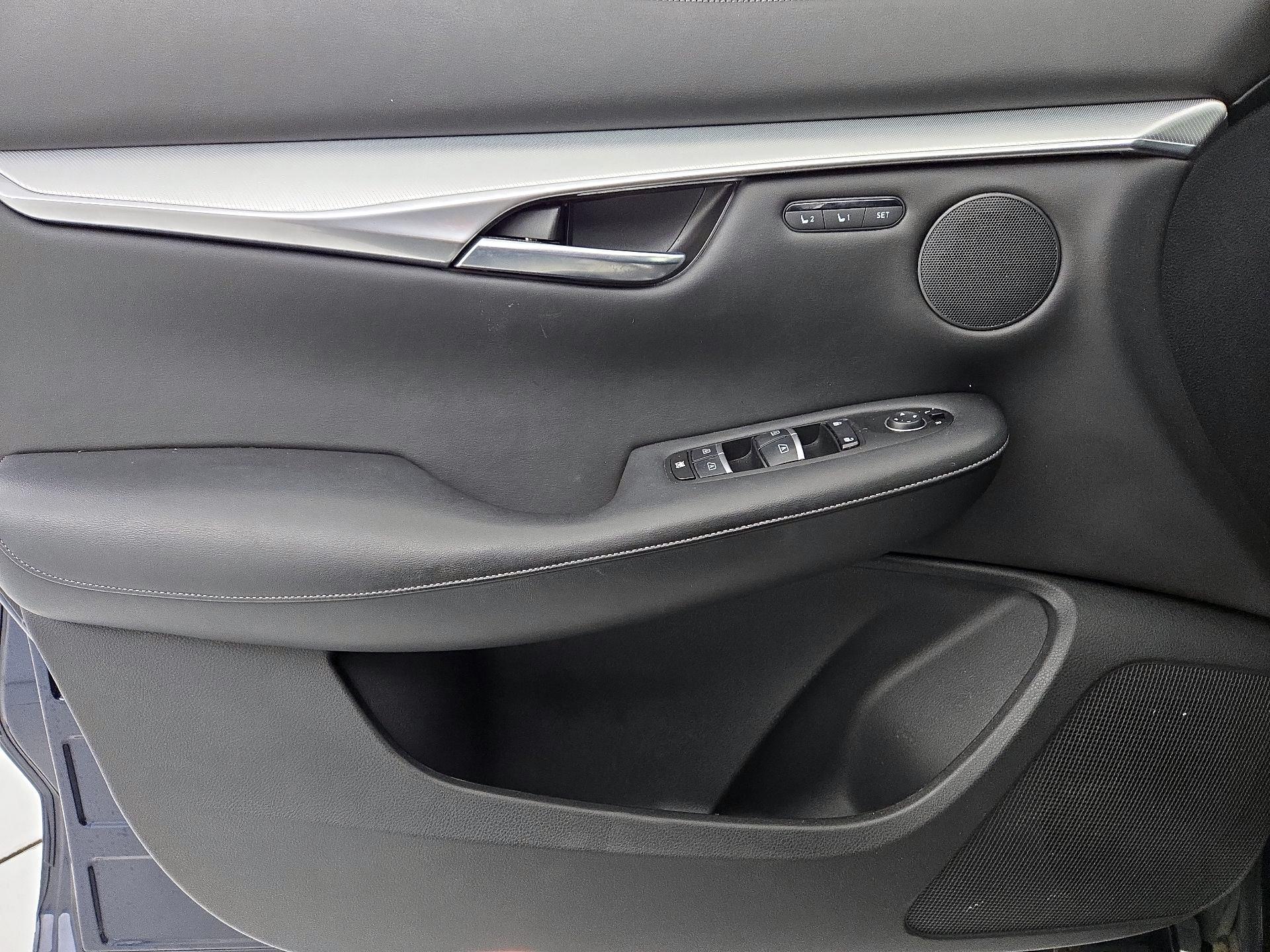 Thumbnail: 2019 INFINITI QX50 - 12