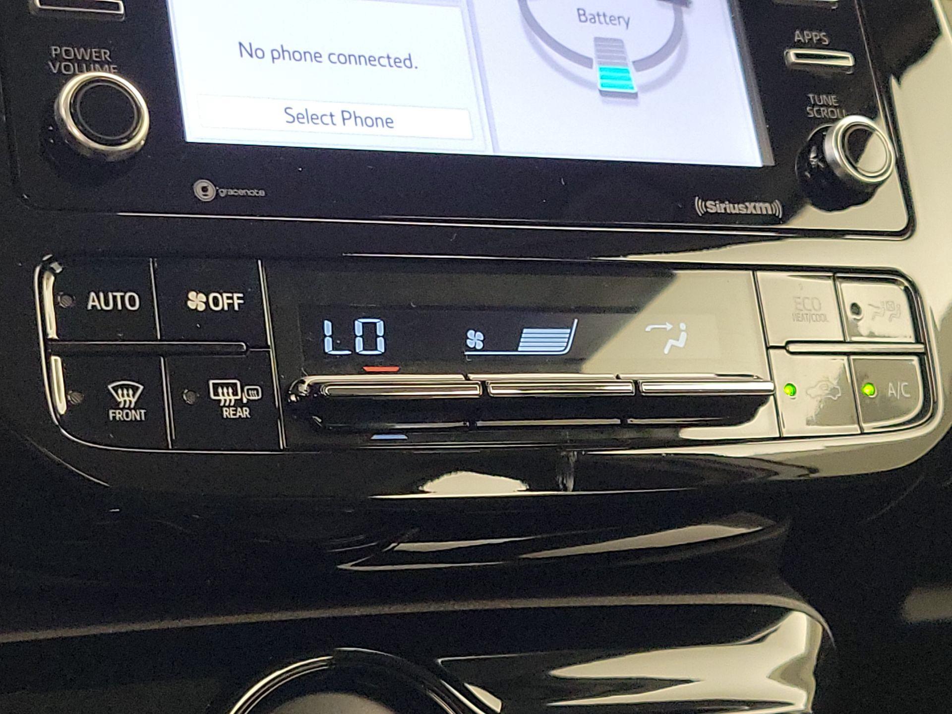Thumbnail: 2022 Toyota Prius - 16
