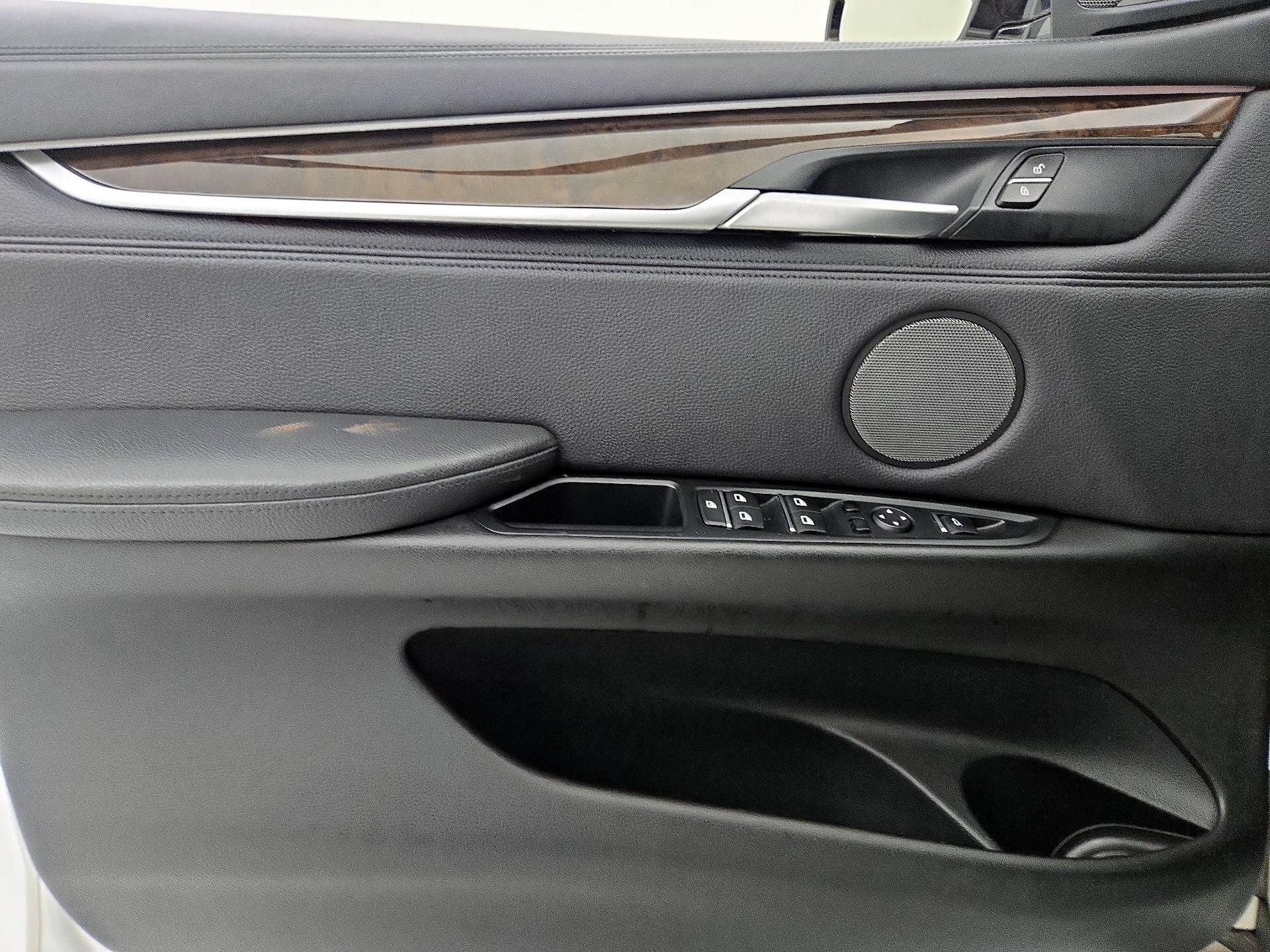 Thumbnail: 2015 BMW X6 - 12