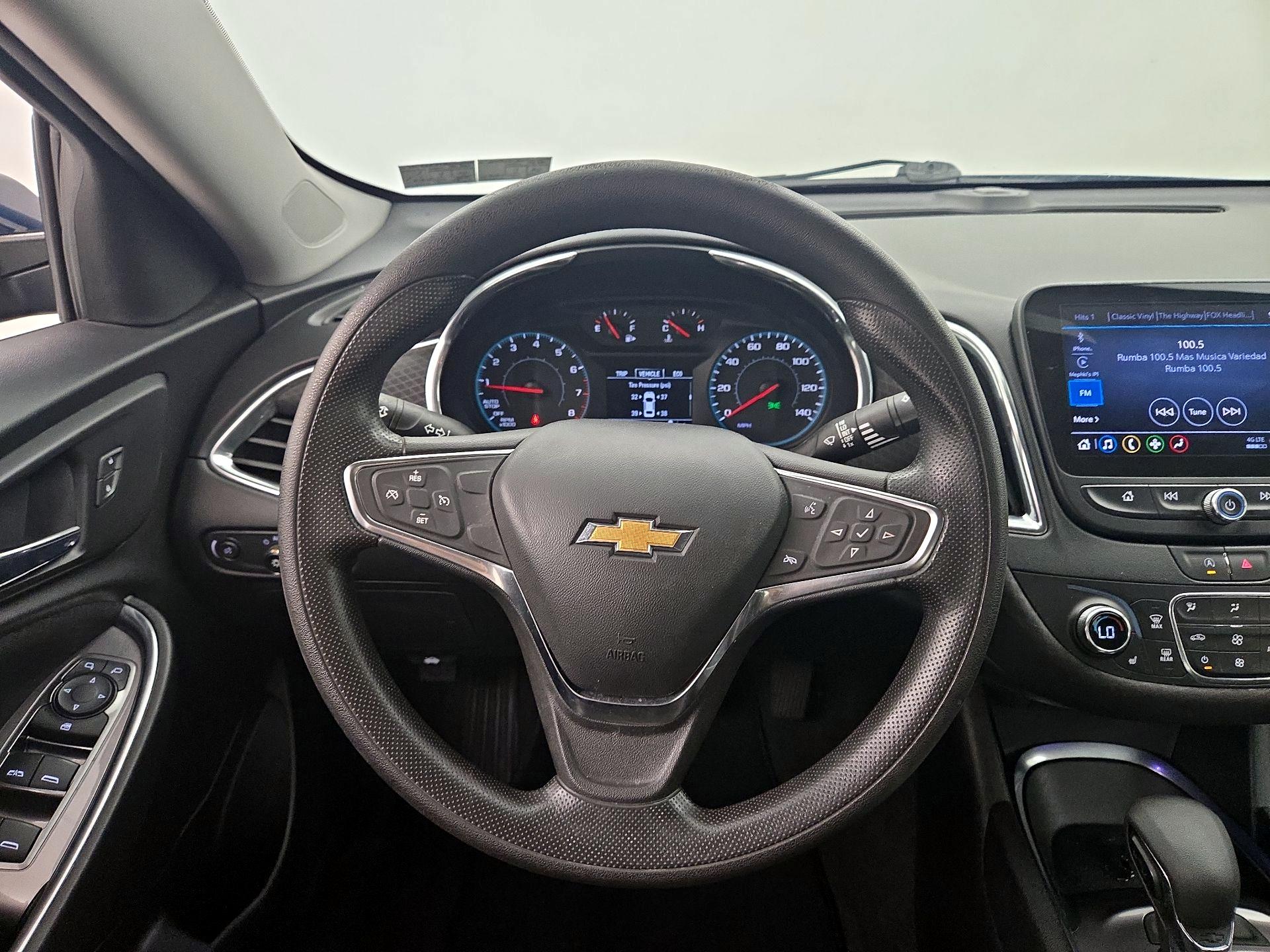 Thumbnail: 2021 Chevrolet Malibu - 10