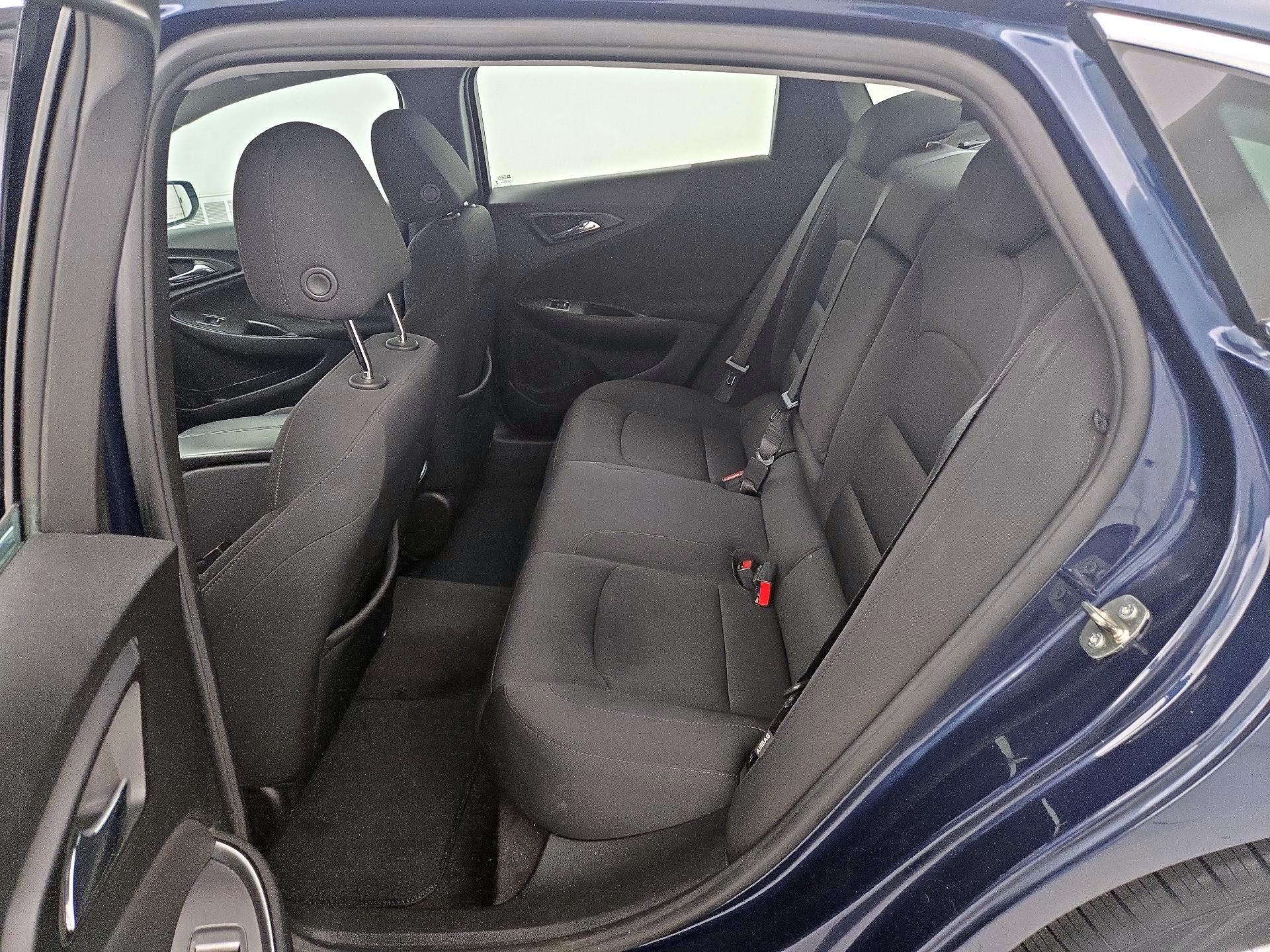 Thumbnail: 2021 Chevrolet Malibu - 18