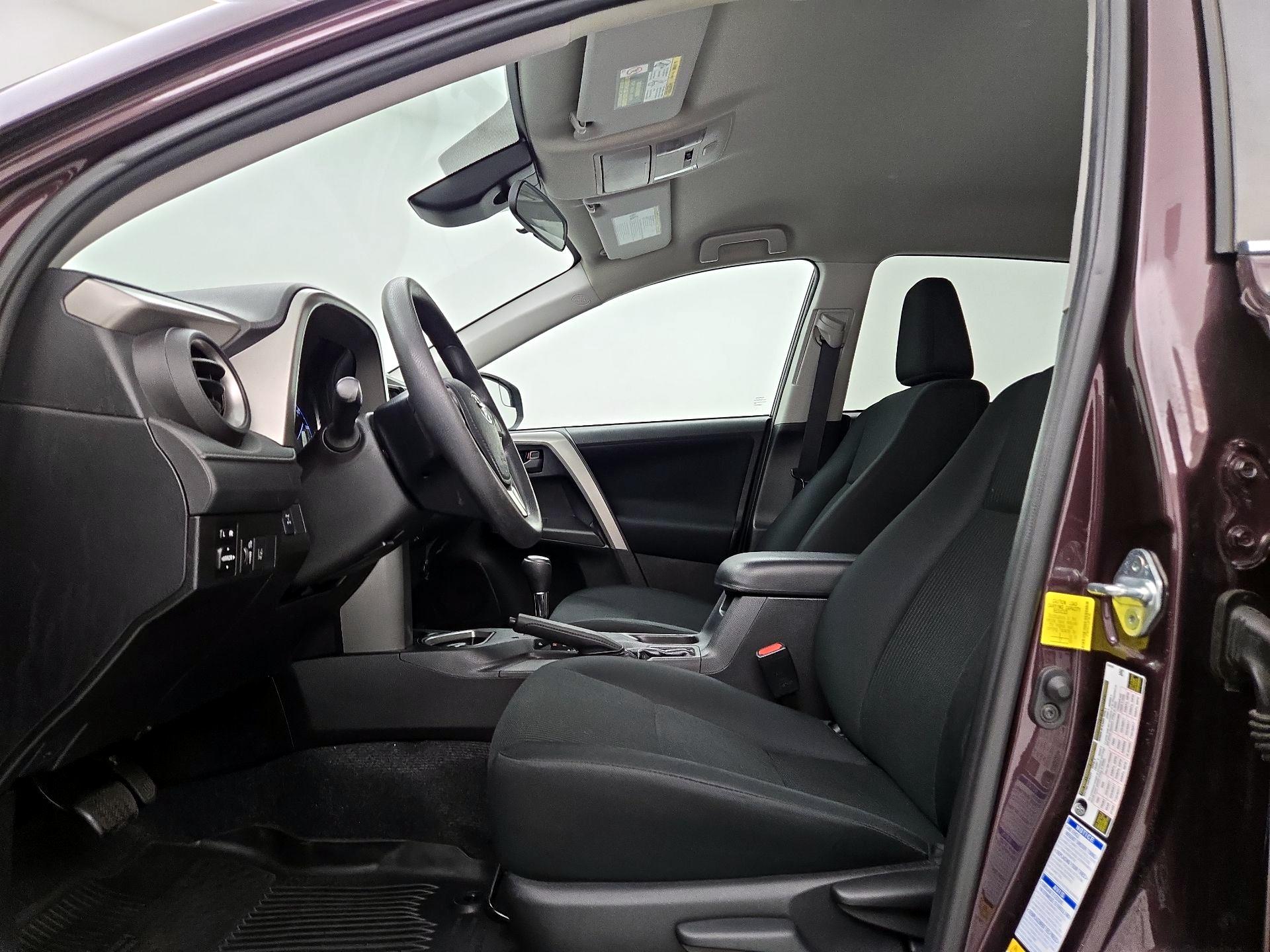 Thumbnail: 2018 Toyota RAV4 - 11