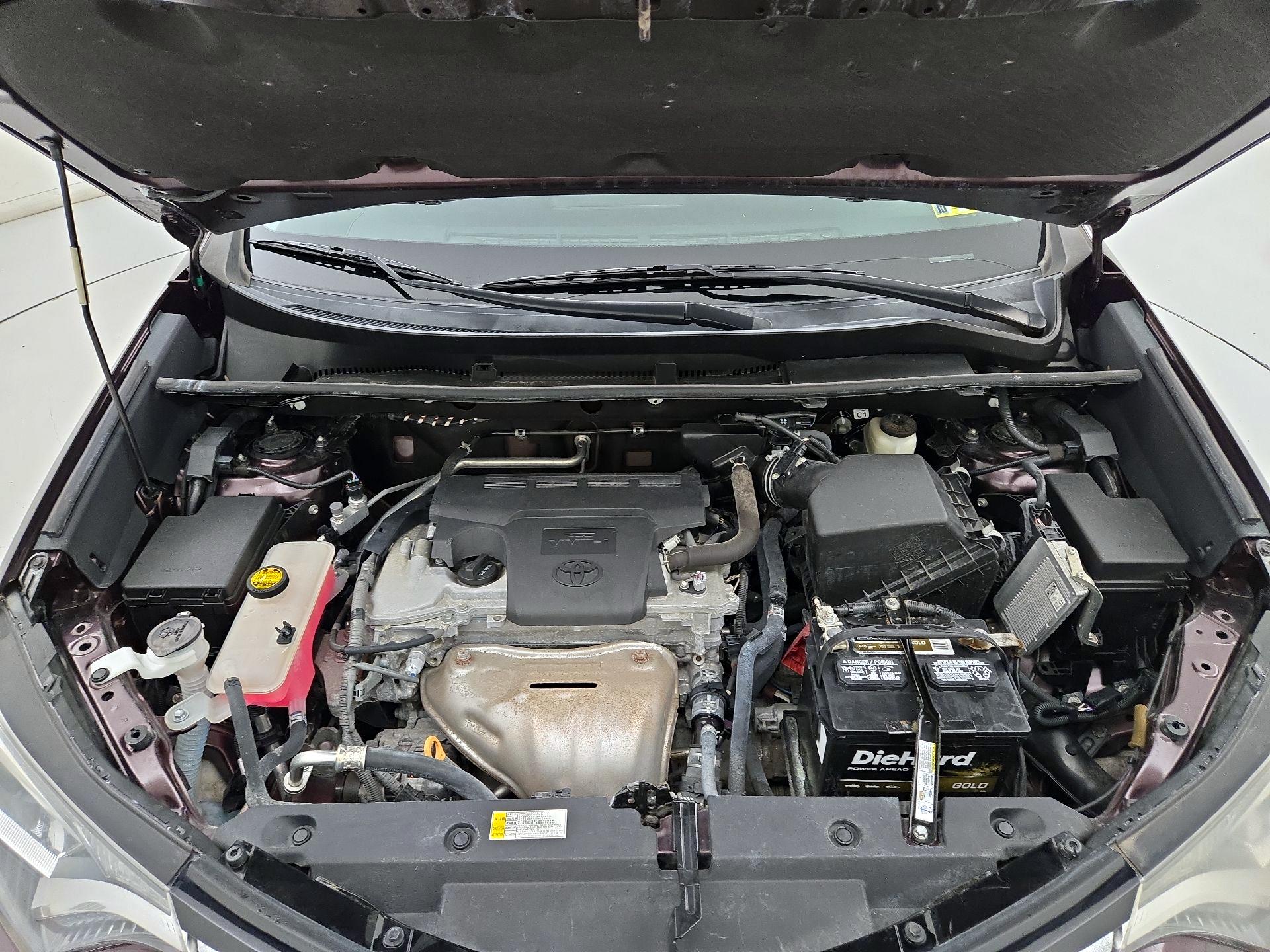 Thumbnail: 2018 Toyota RAV4 - 20