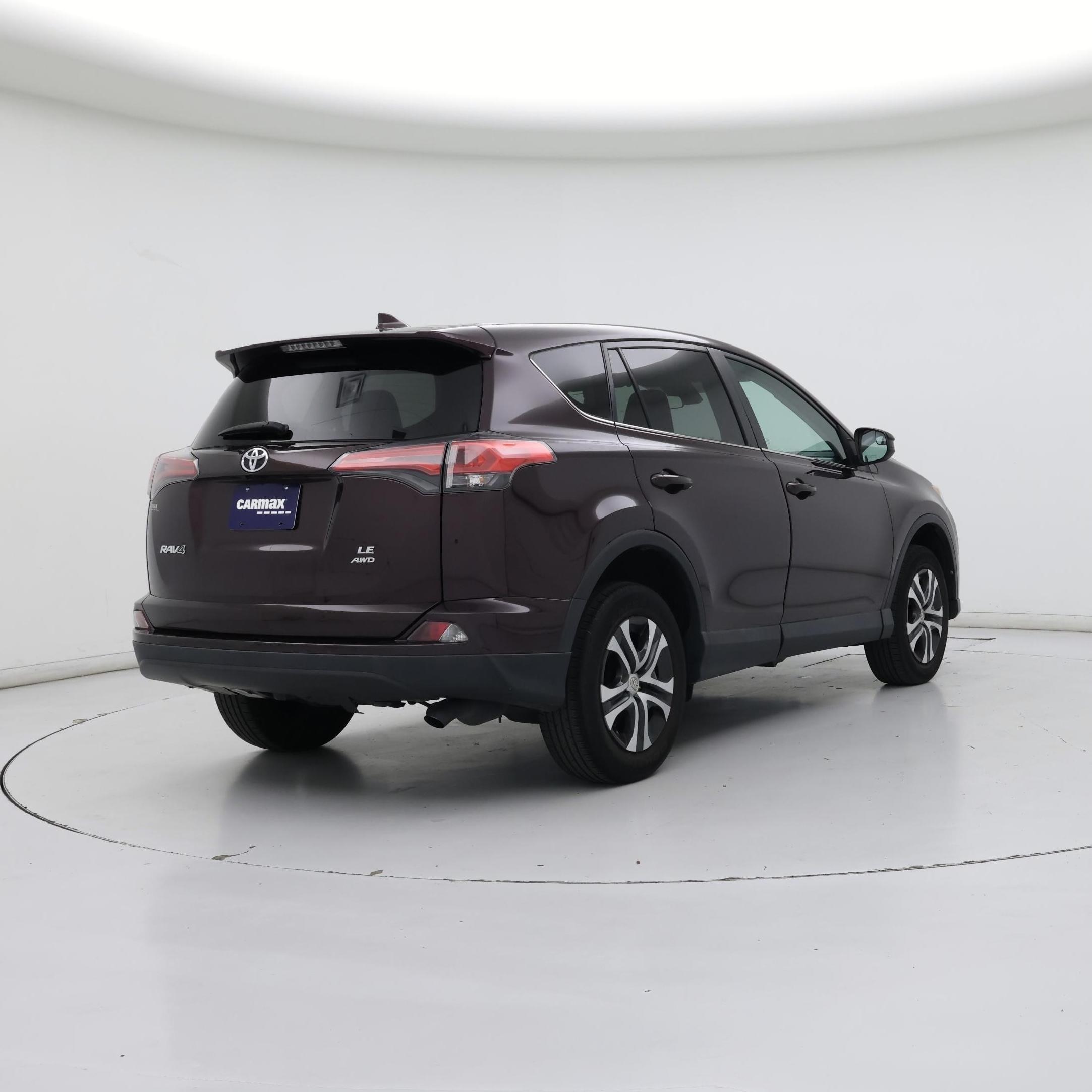 Thumbnail: 2018 Toyota RAV4 - 8
