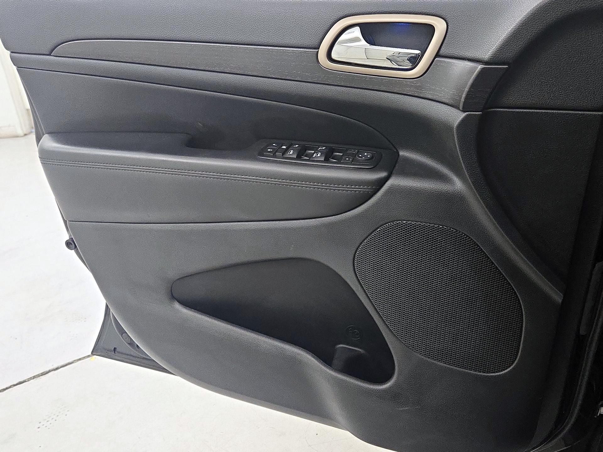 Thumbnail: 2015 Jeep Grand Cherokee - 12