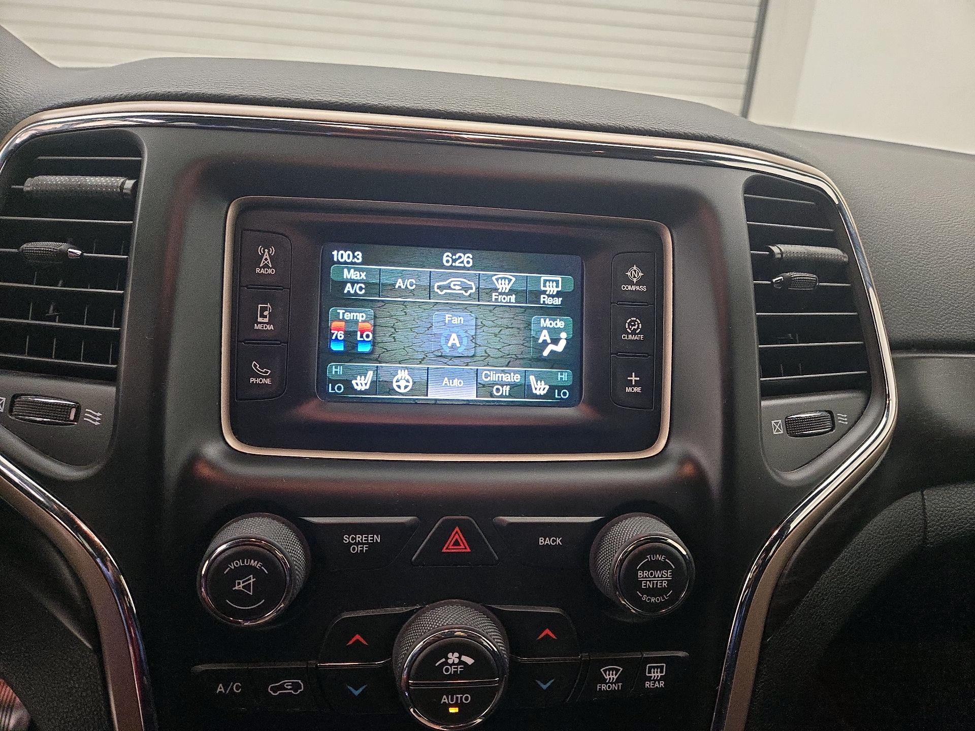 Thumbnail: 2015 Jeep Grand Cherokee - 15