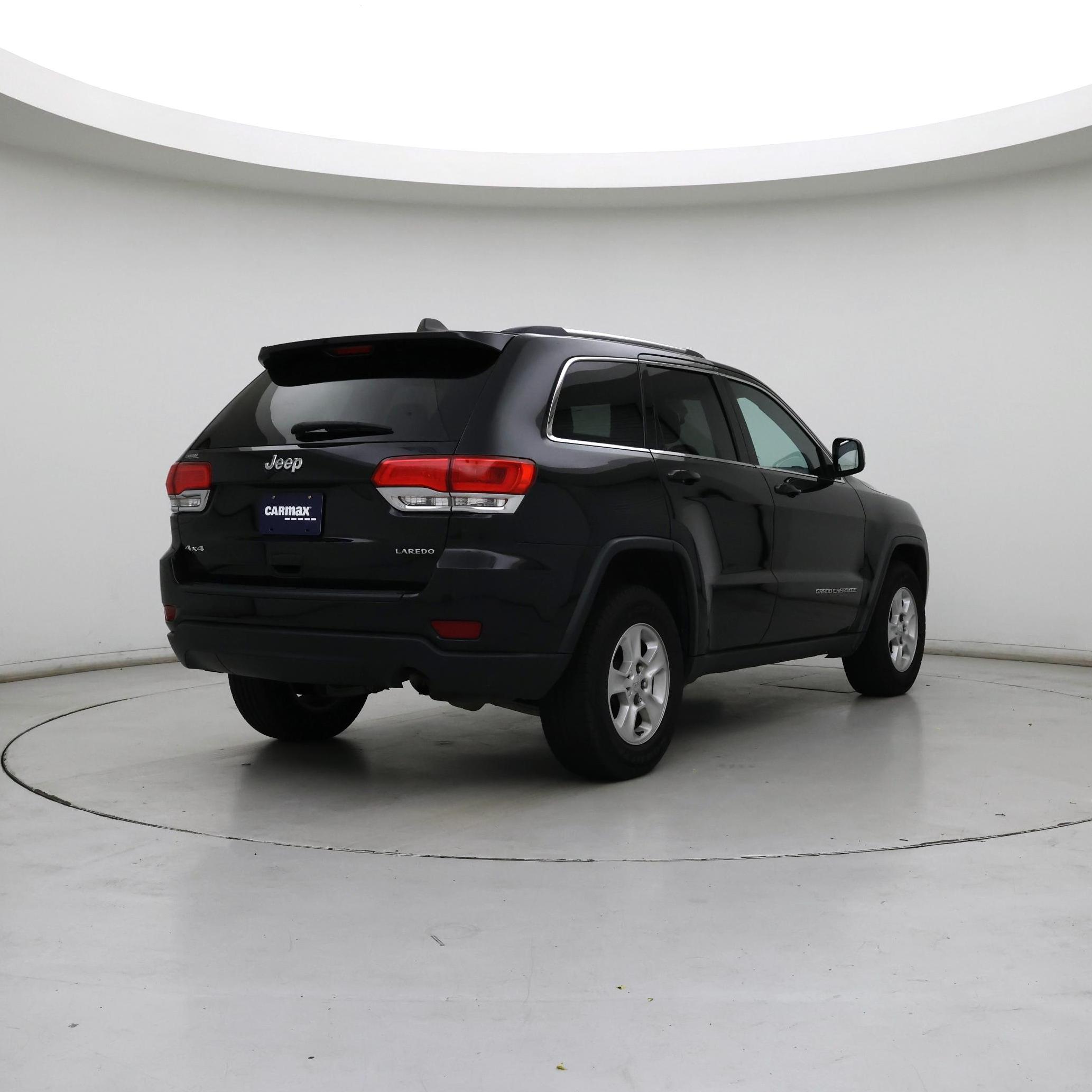 Thumbnail: 2015 Jeep Grand Cherokee - 8