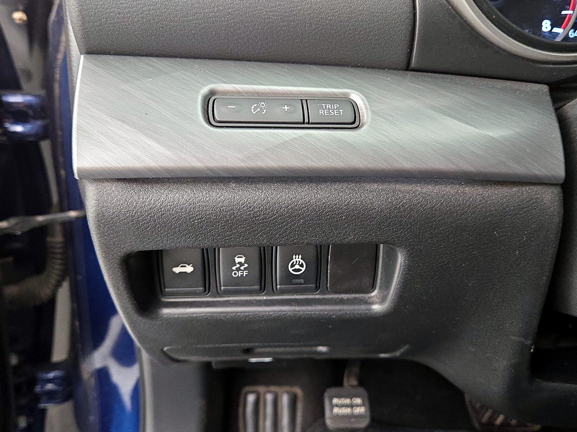 Thumbnail: 2016 Nissan Maxima - 13