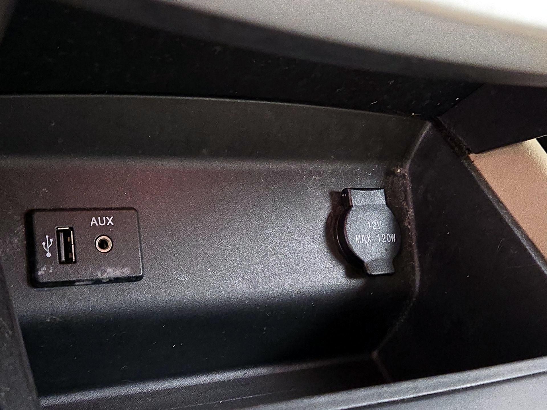 Thumbnail: 2016 Nissan Altima - 17