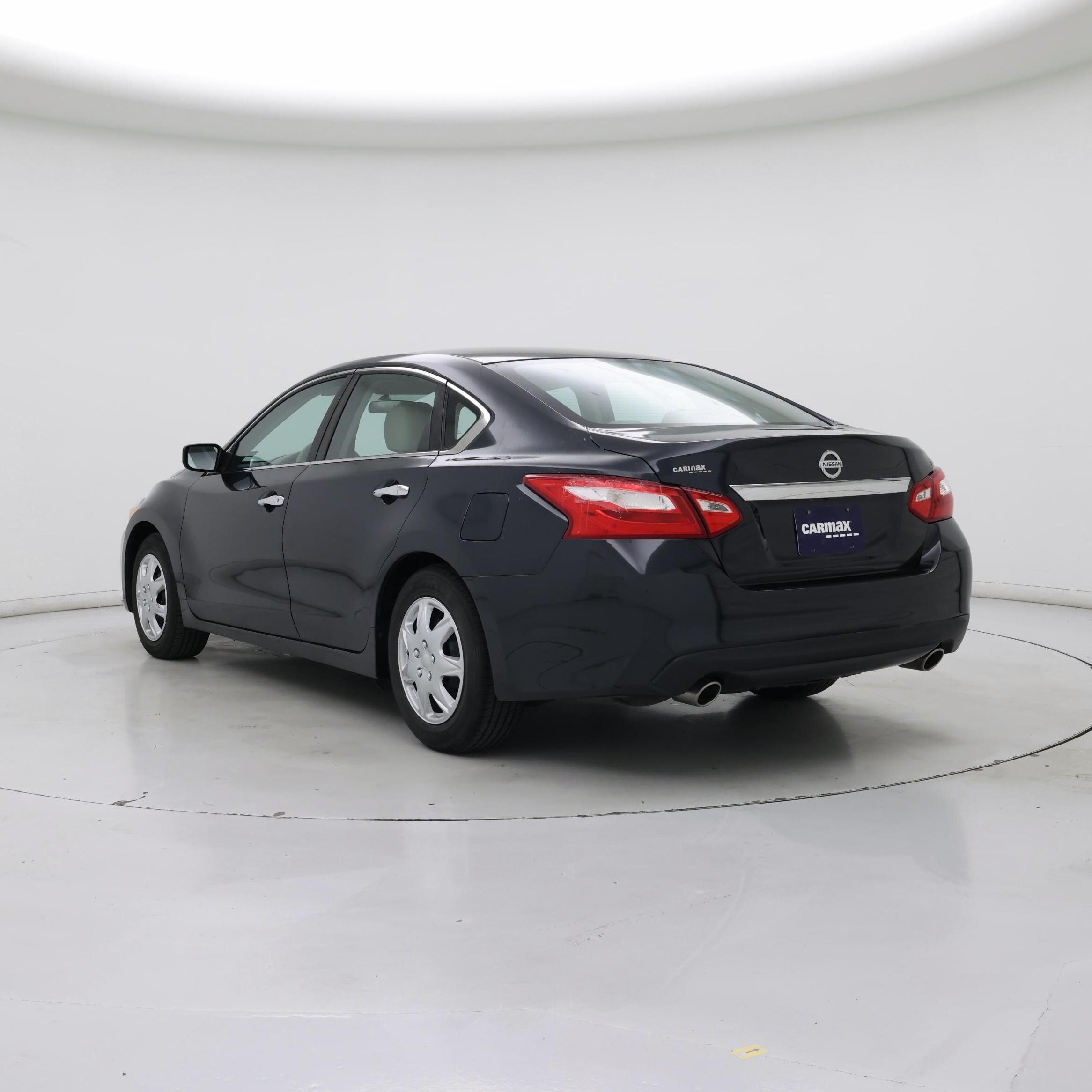 Thumbnail: 2016 Nissan Altima - 2