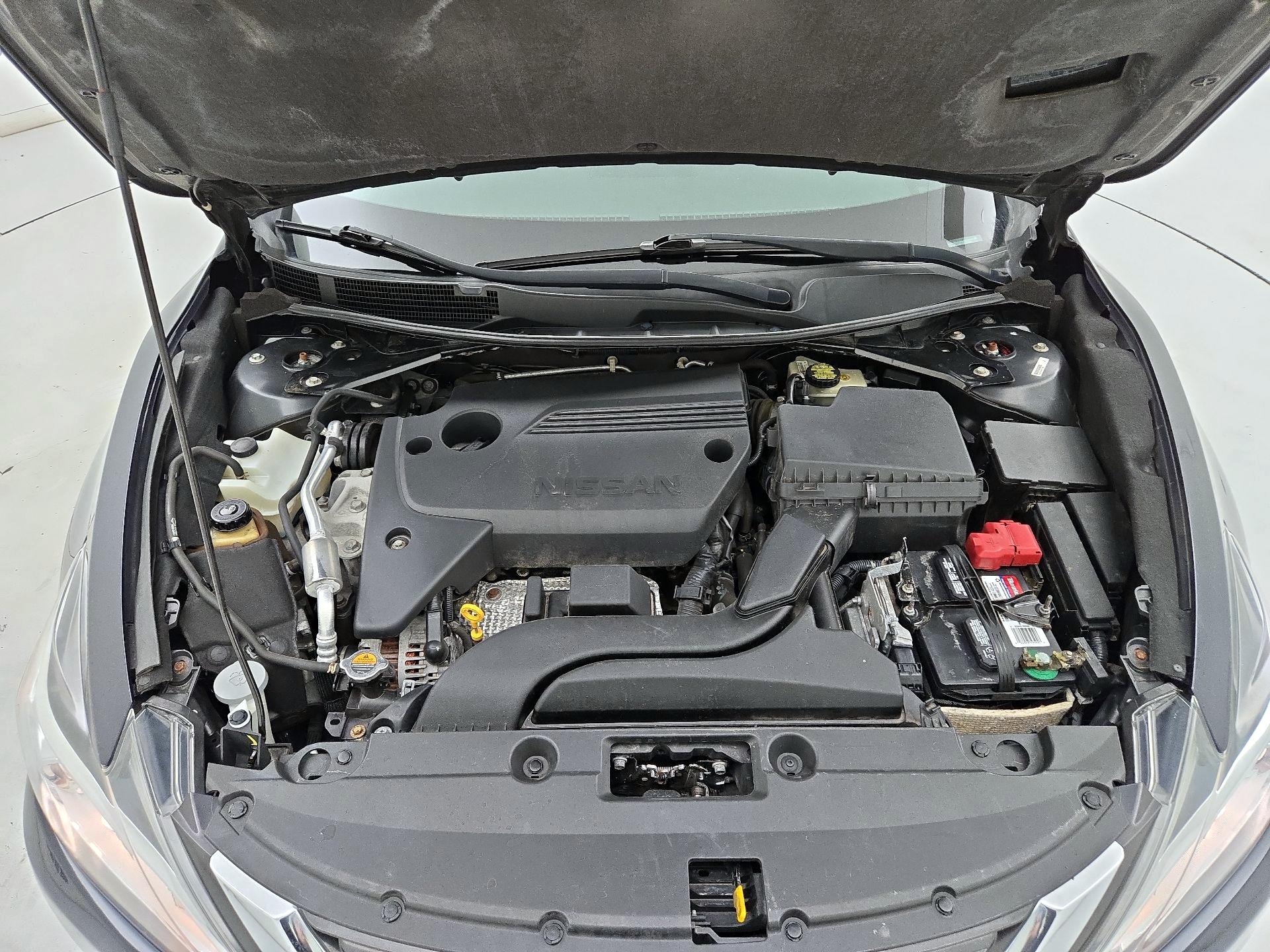 Thumbnail: 2016 Nissan Altima - 20