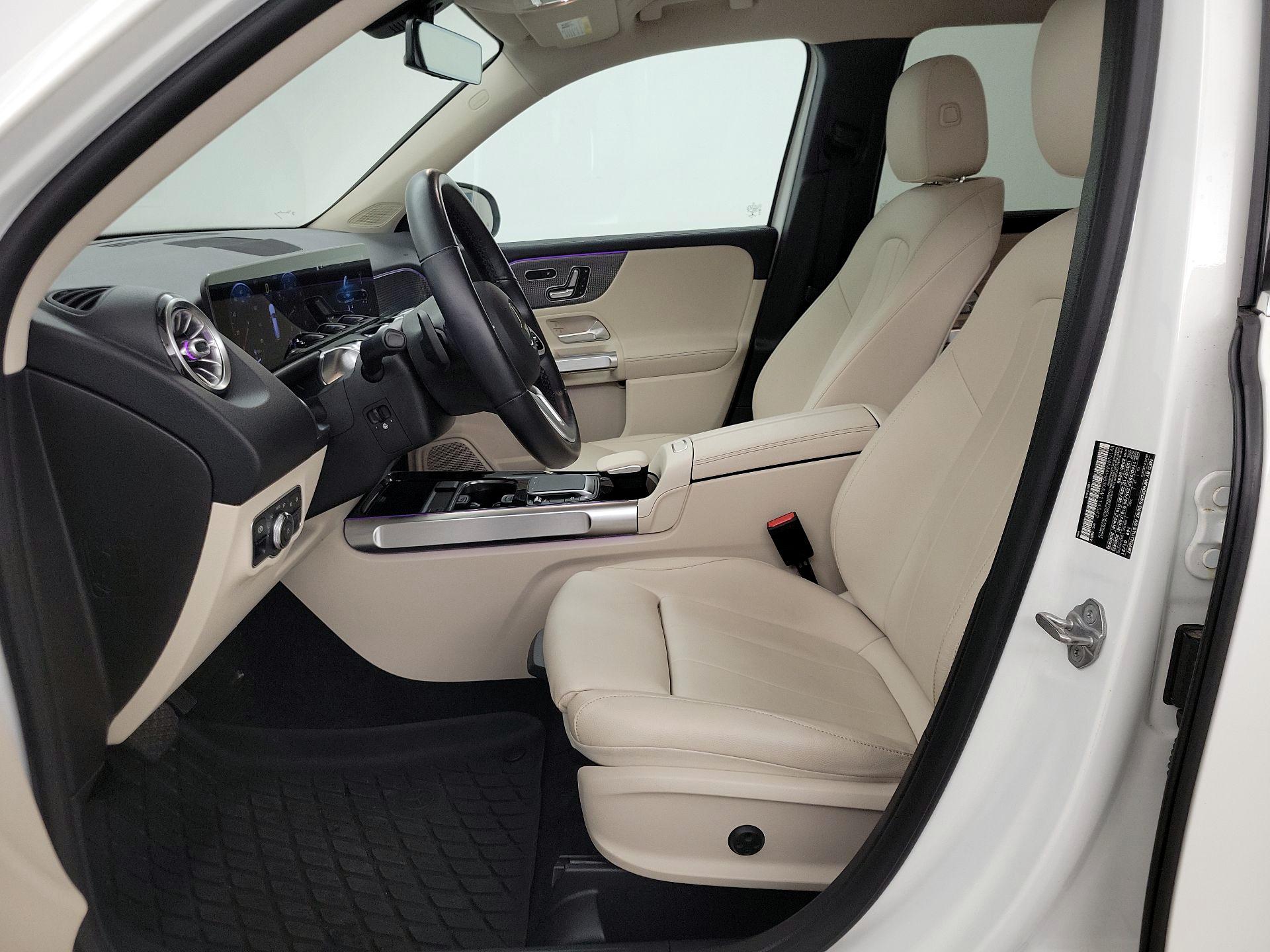 Thumbnail: 2021 Mercedes-Benz GLB - 11
