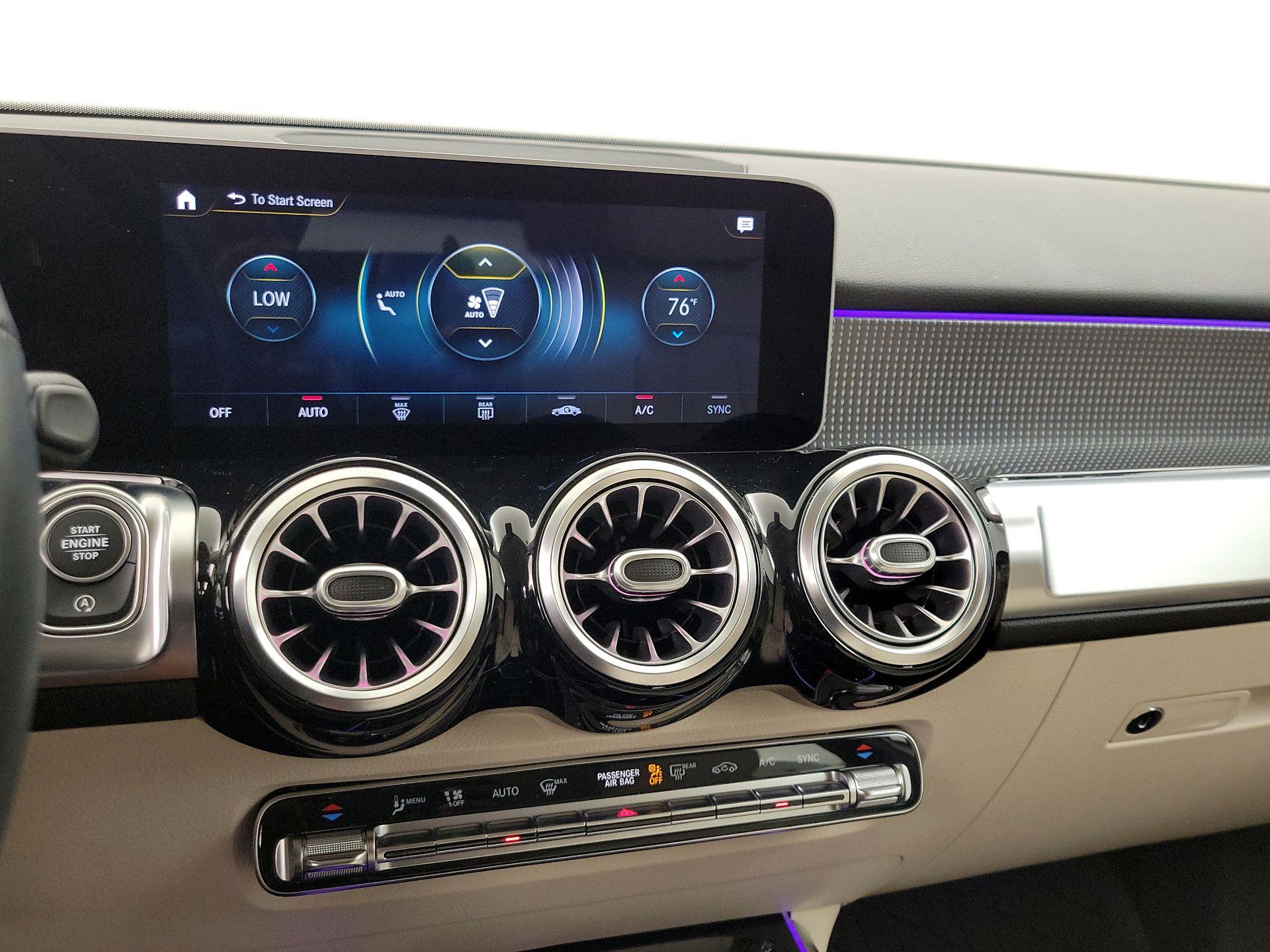 Thumbnail: 2021 Mercedes-Benz GLB - 16