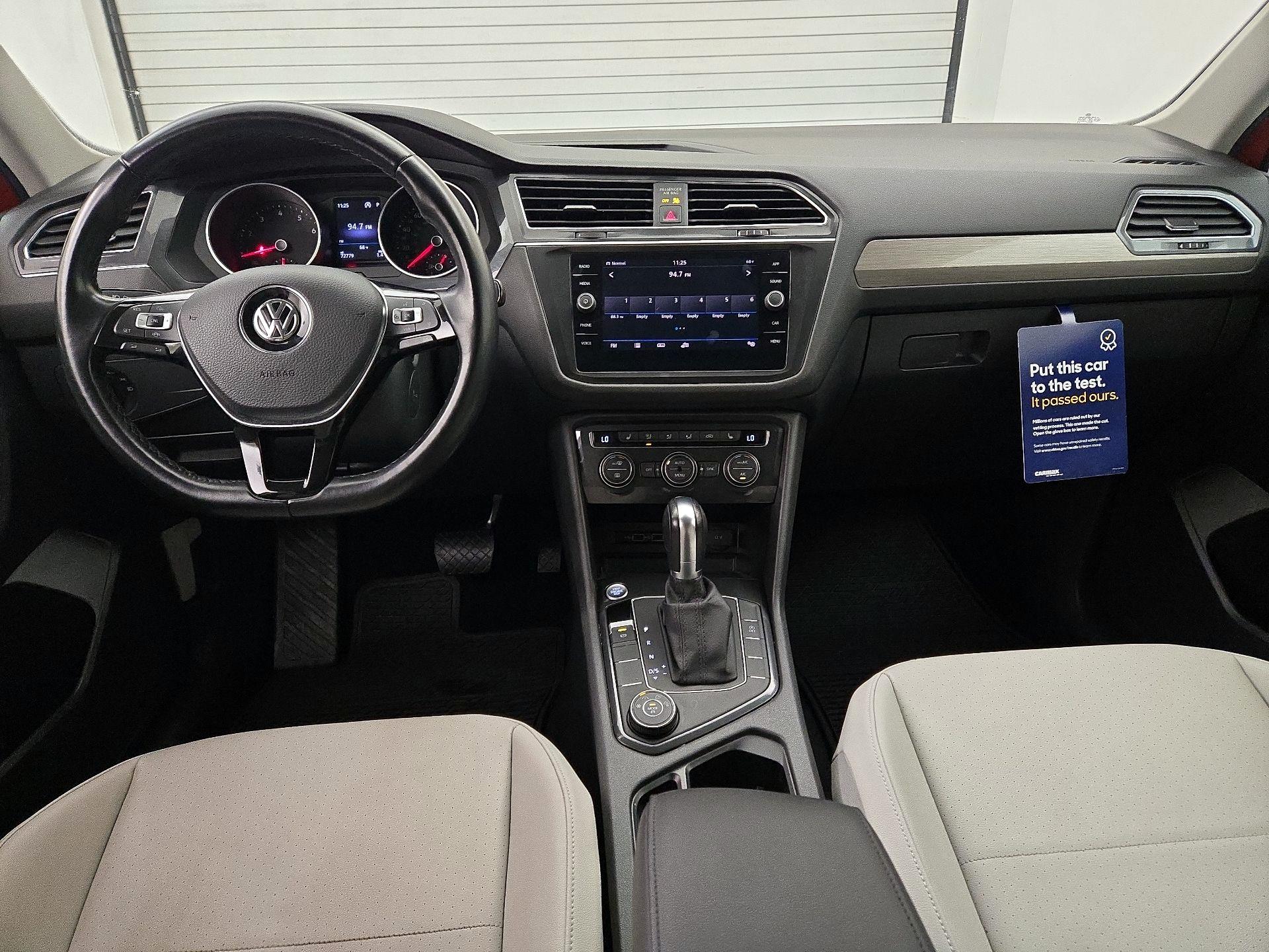 Thumbnail: 2019 Volkswagen Tiguan - 9