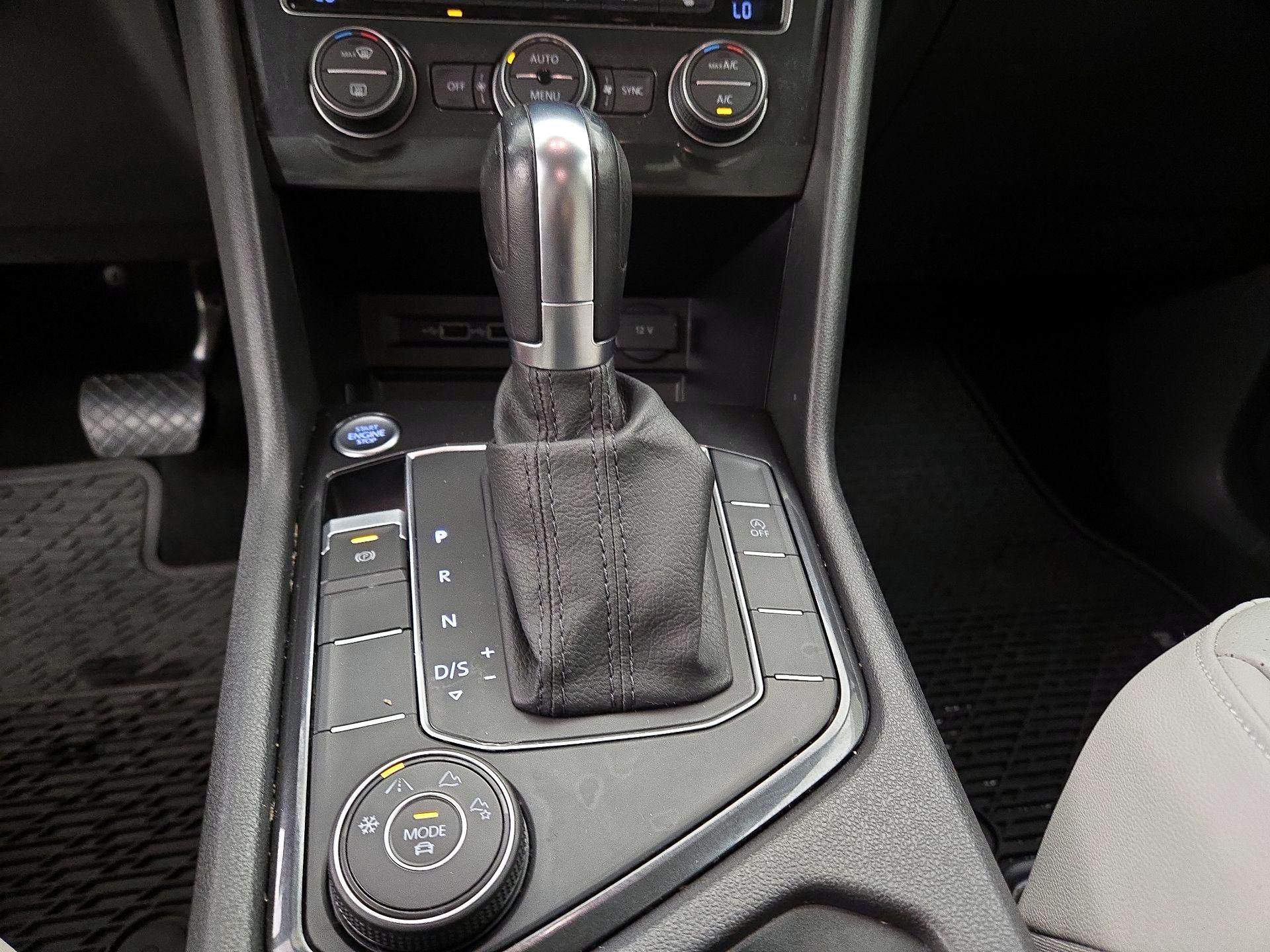 Thumbnail: 2019 Volkswagen Tiguan - 17
