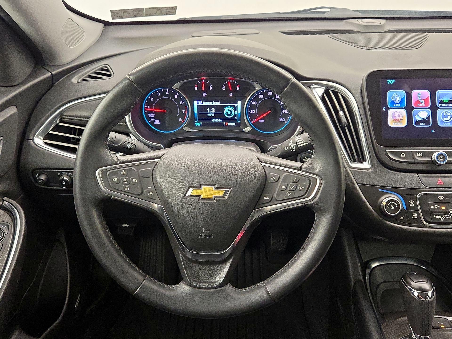 Thumbnail: 2018 Chevrolet Malibu - 10