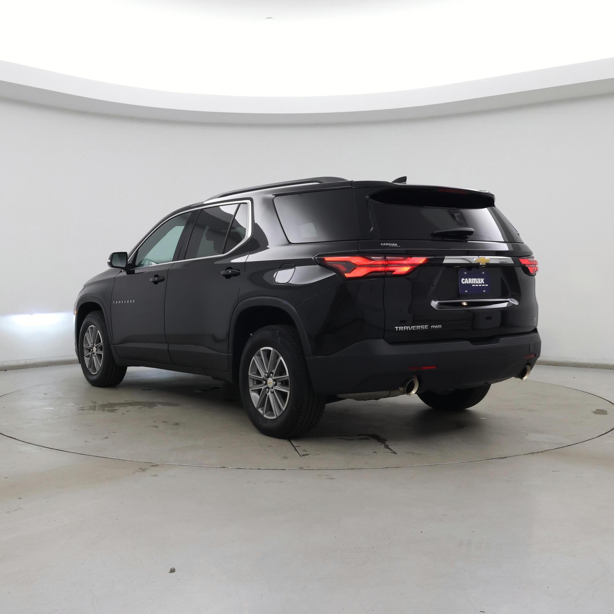 Thumbnail: 2023 Chevrolet Traverse - 2