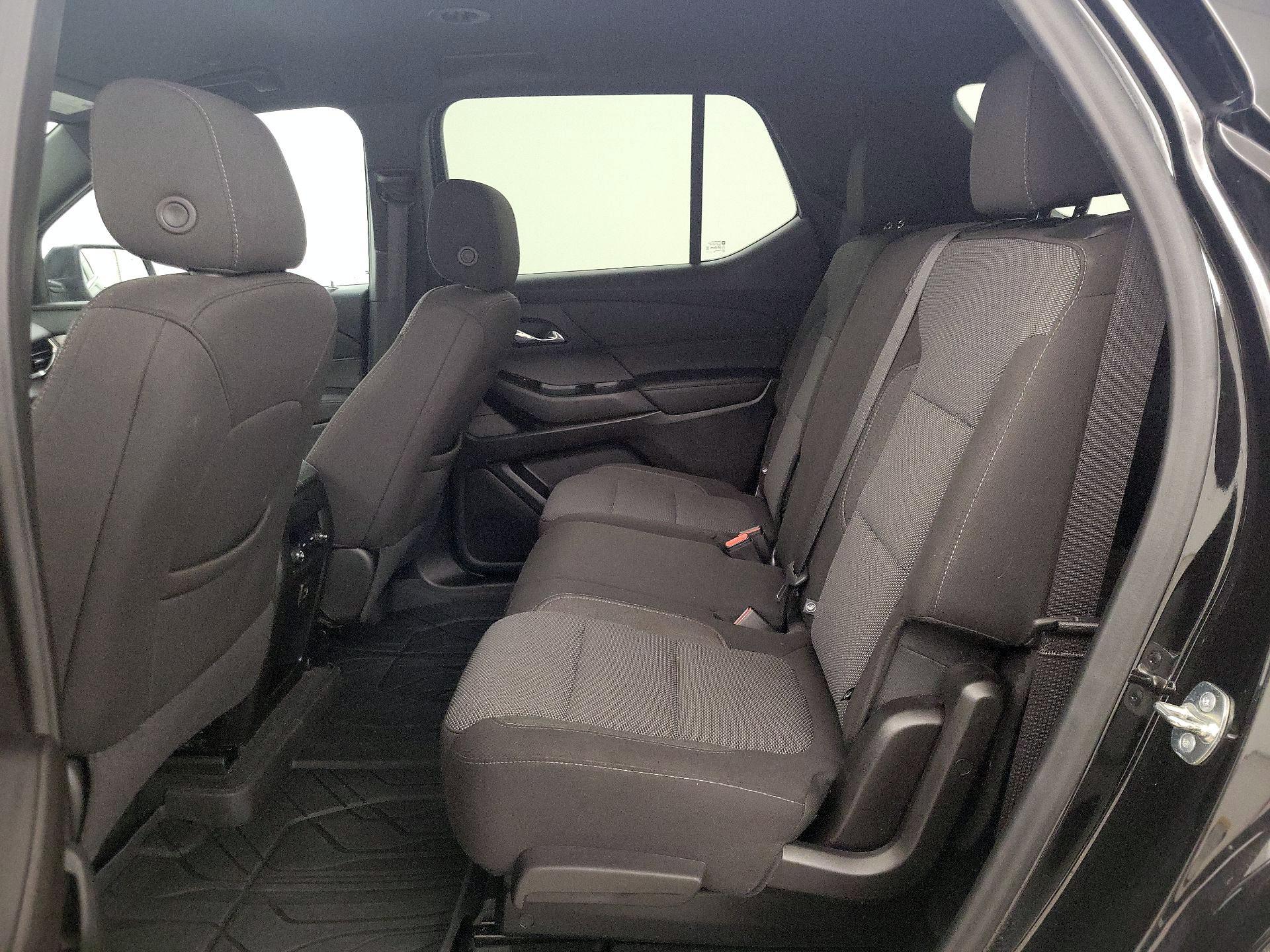 Thumbnail: 2023 Chevrolet Traverse - 19
