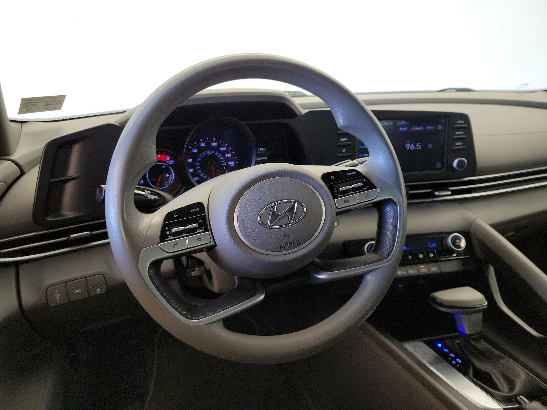 Thumbnail: 2023 Hyundai Elantra - 9