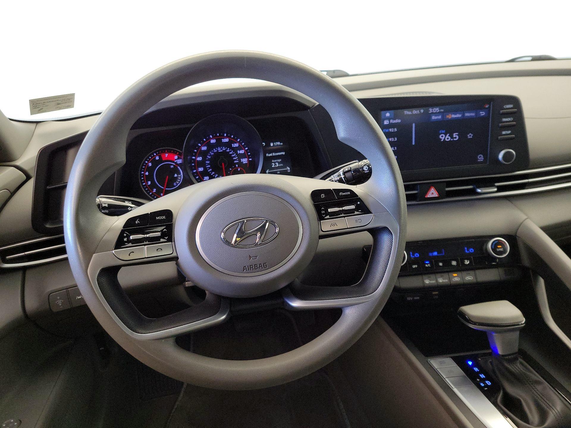Thumbnail: 2023 Hyundai Elantra - 10