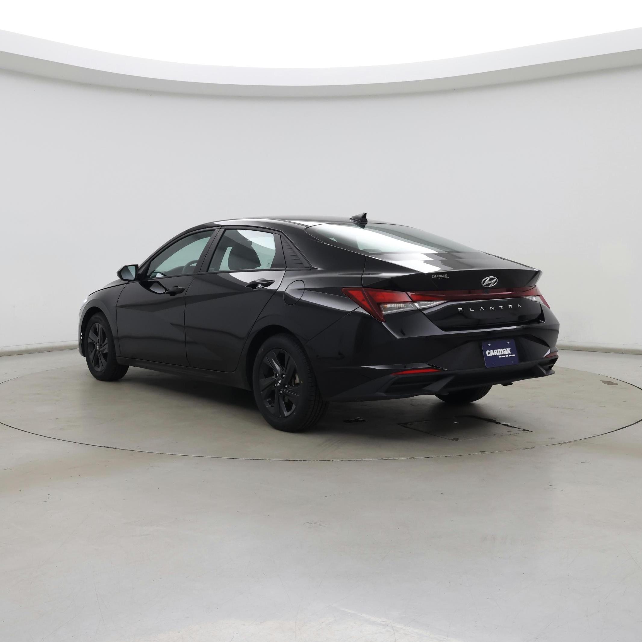 Thumbnail: 2023 Hyundai Elantra - 2