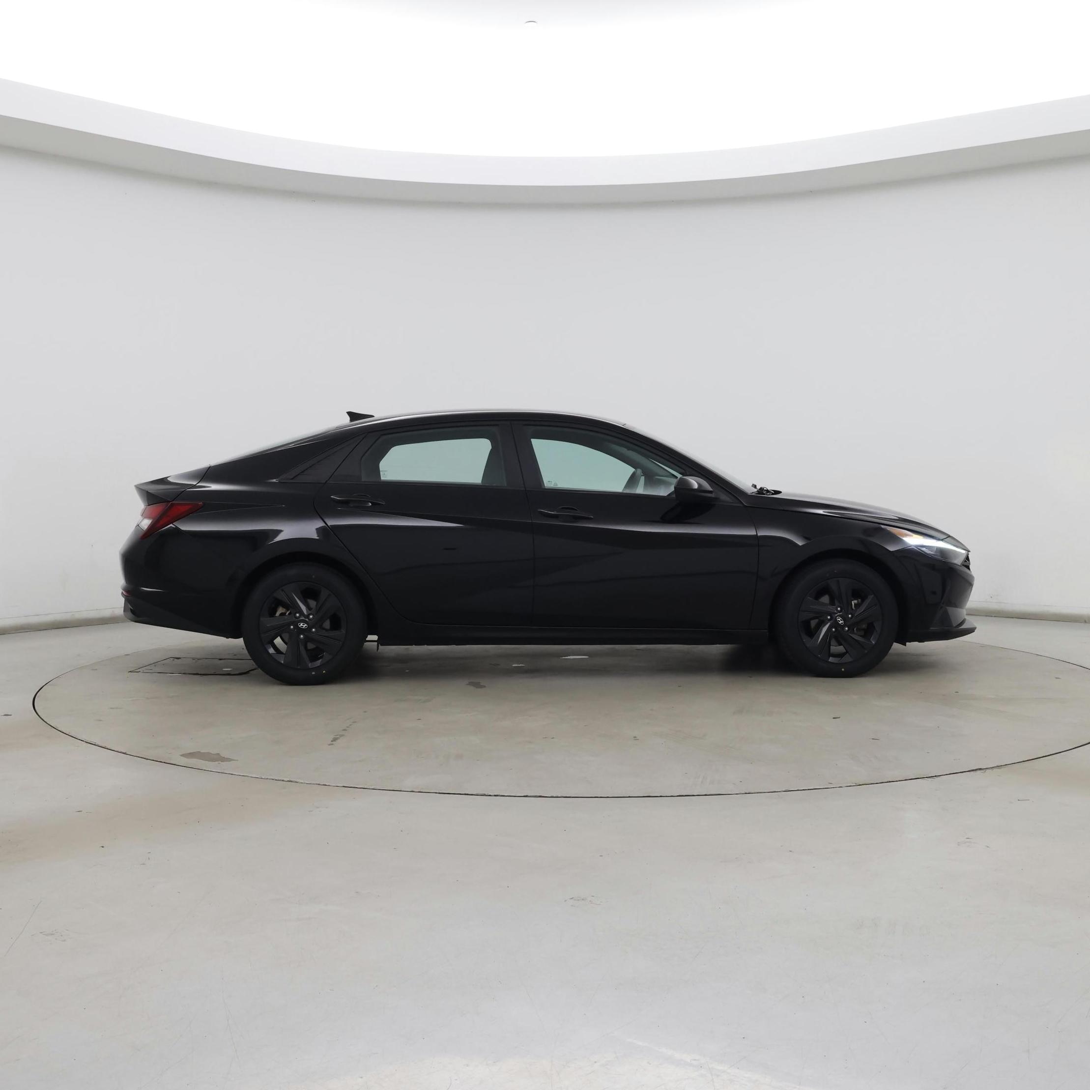 Thumbnail: 2023 Hyundai Elantra - 7
