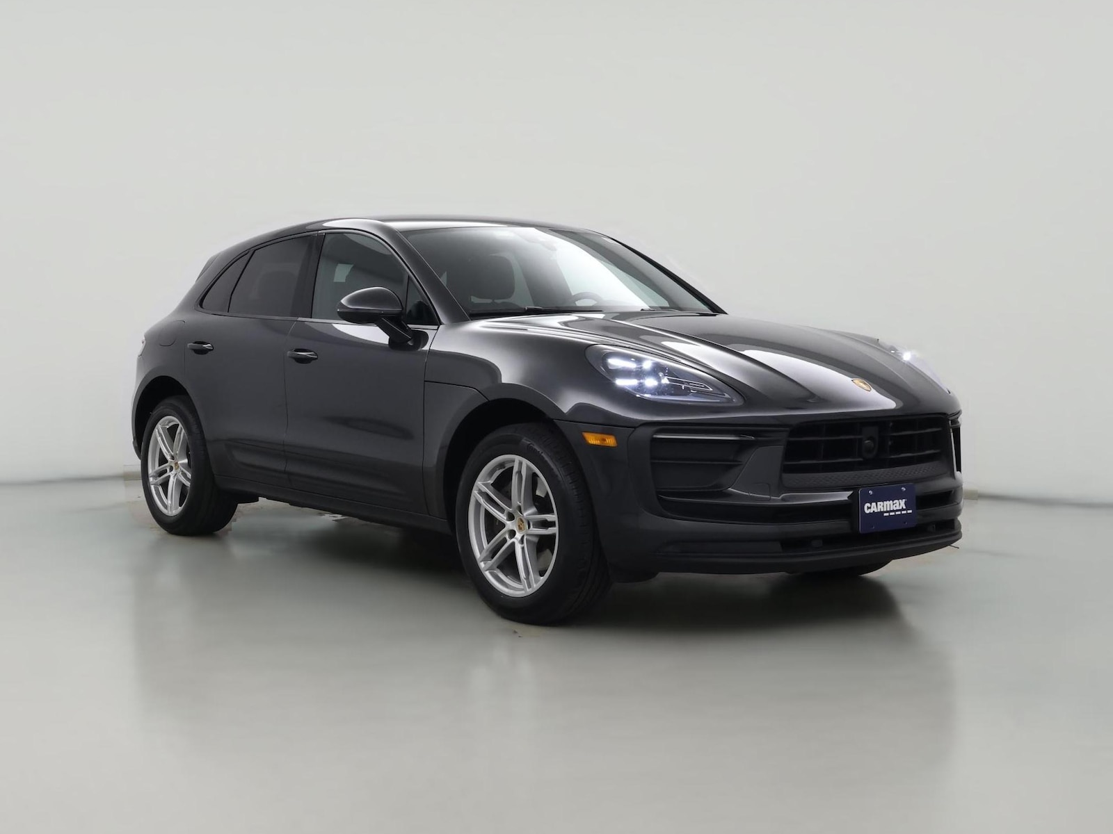 2023 Porsche Macan Base