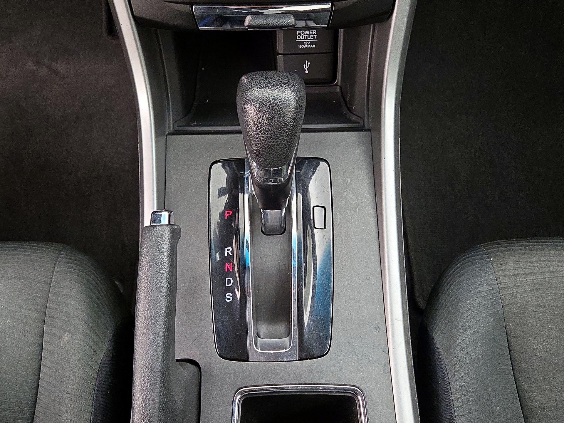 Thumbnail: 2015 Honda Accord - 16