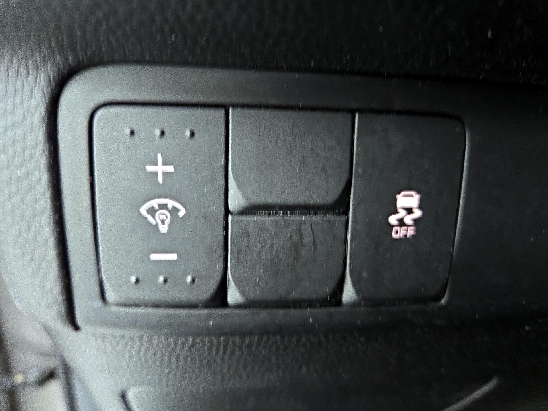 Thumbnail: 2016 Kia Soul - 13