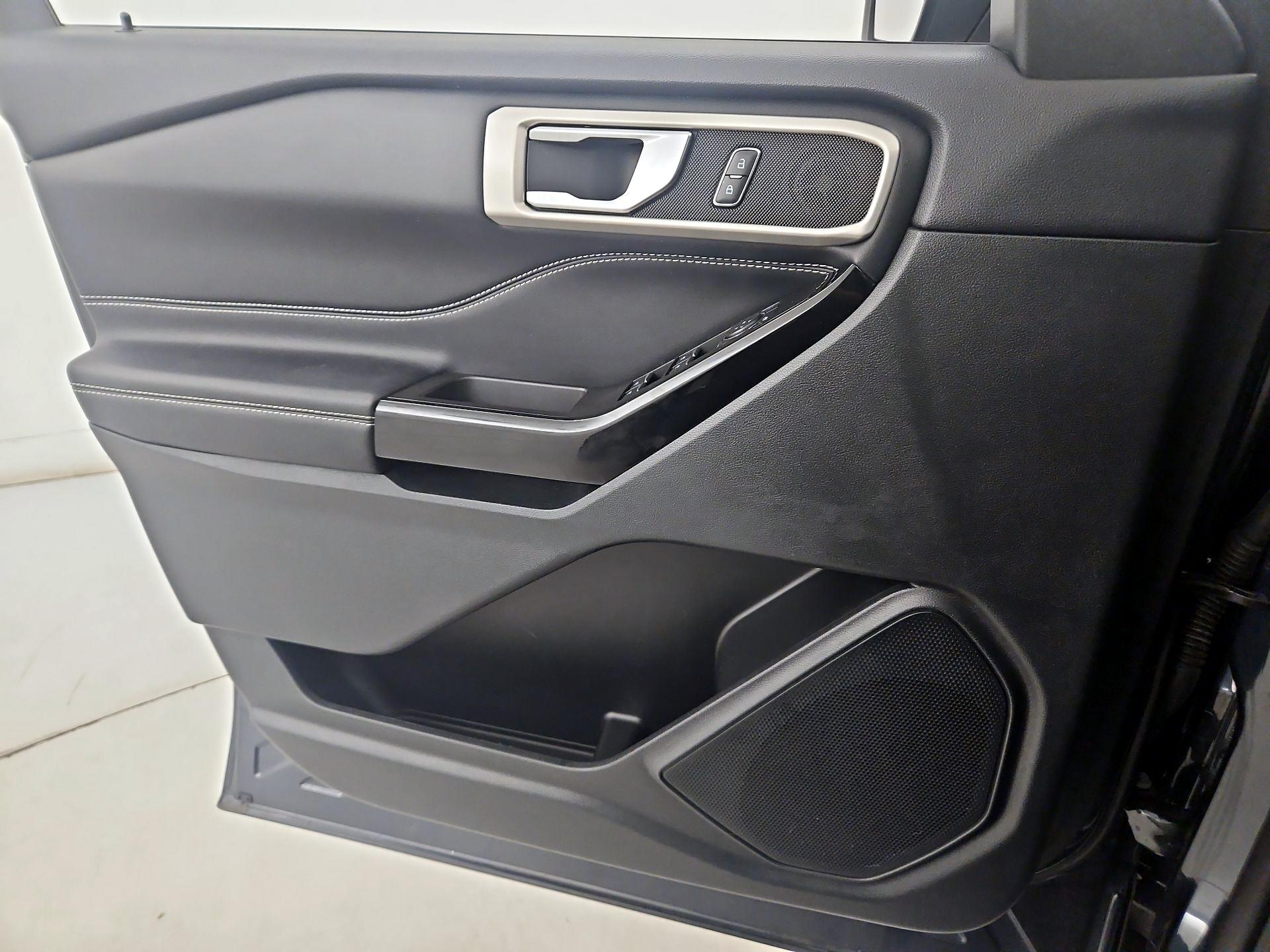 Thumbnail: 2022 Ford Explorer - 12