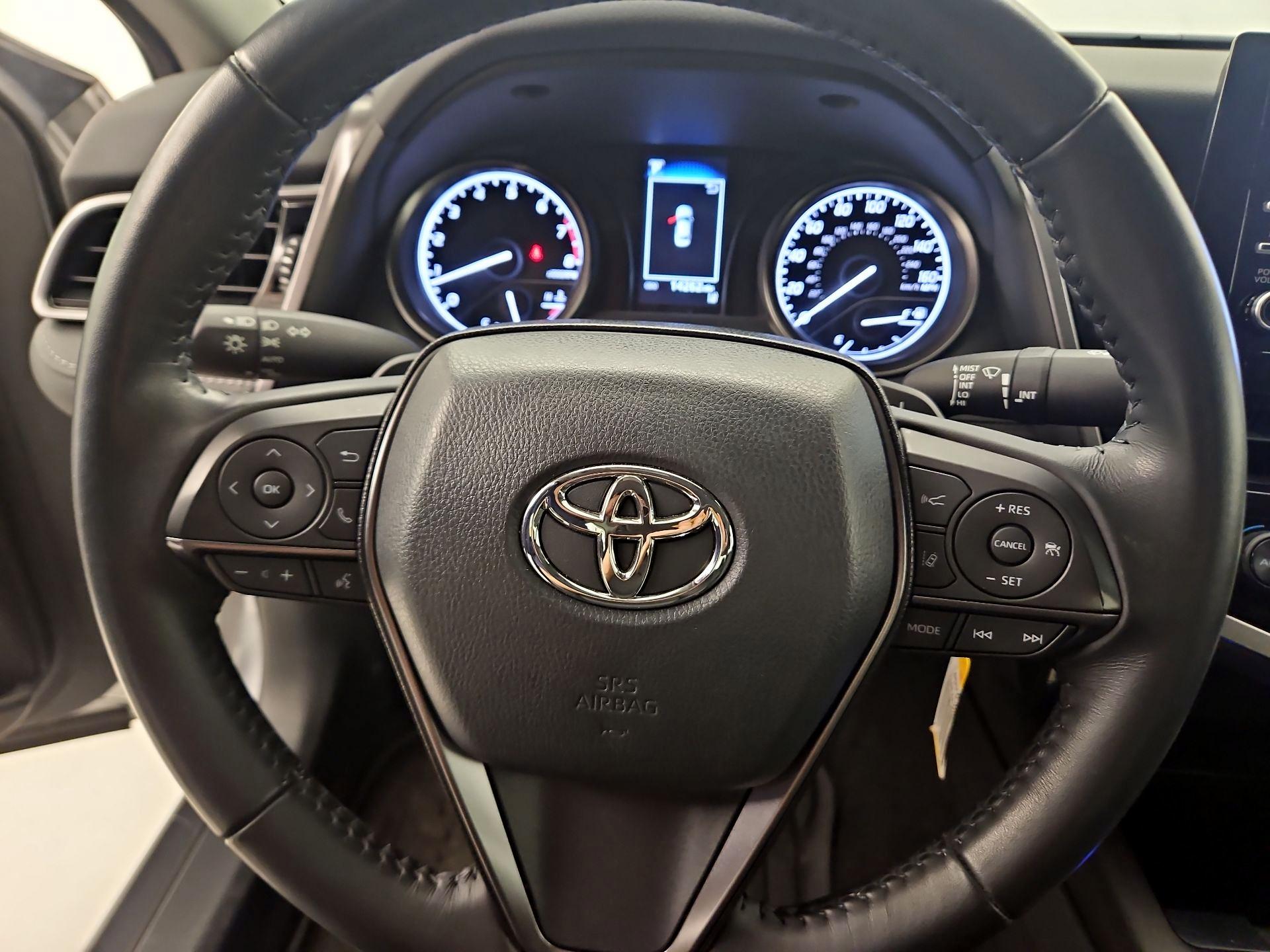 Thumbnail: 2022 Toyota Camry - 10