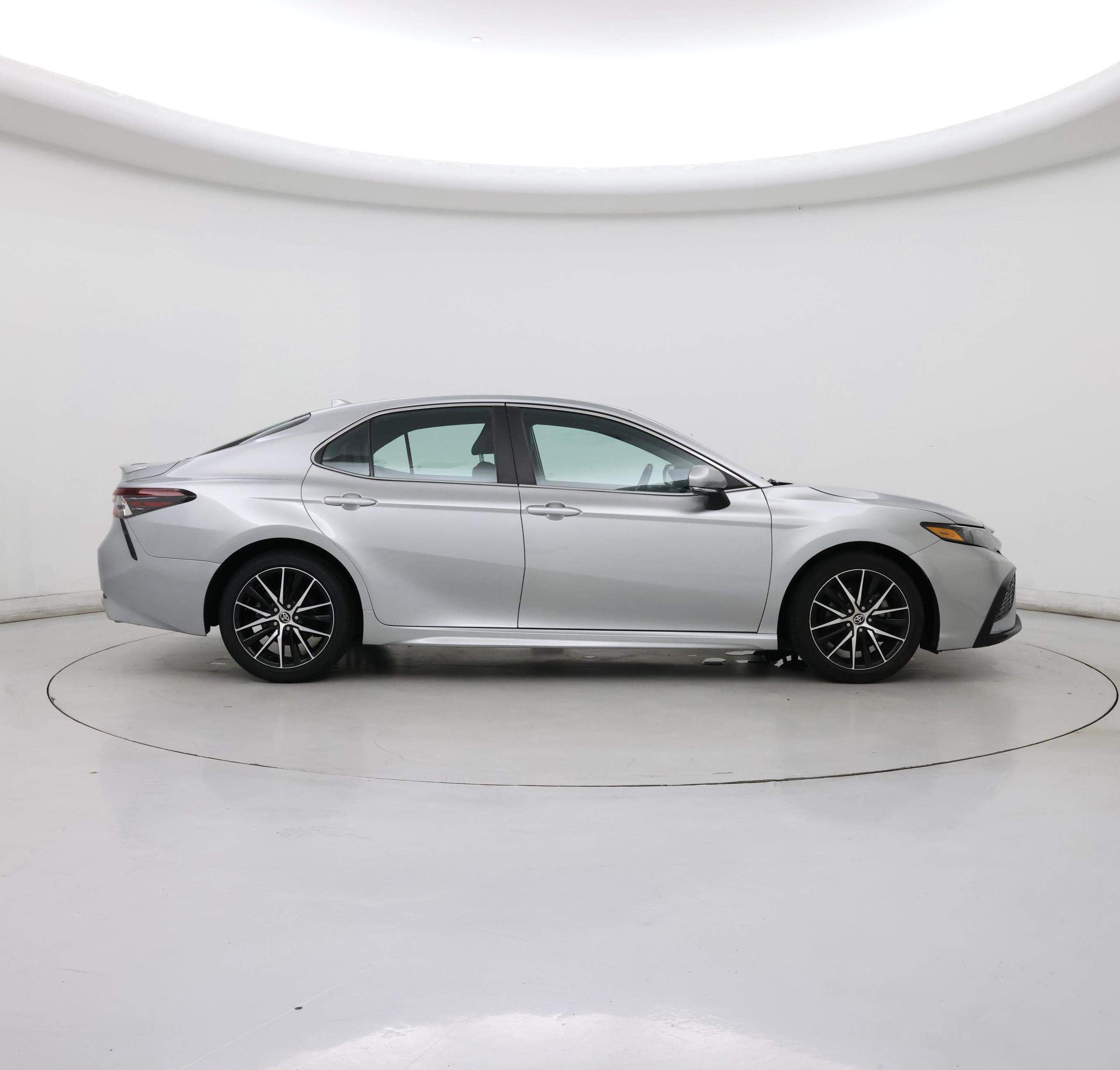 Thumbnail: 2022 Toyota Camry - 7