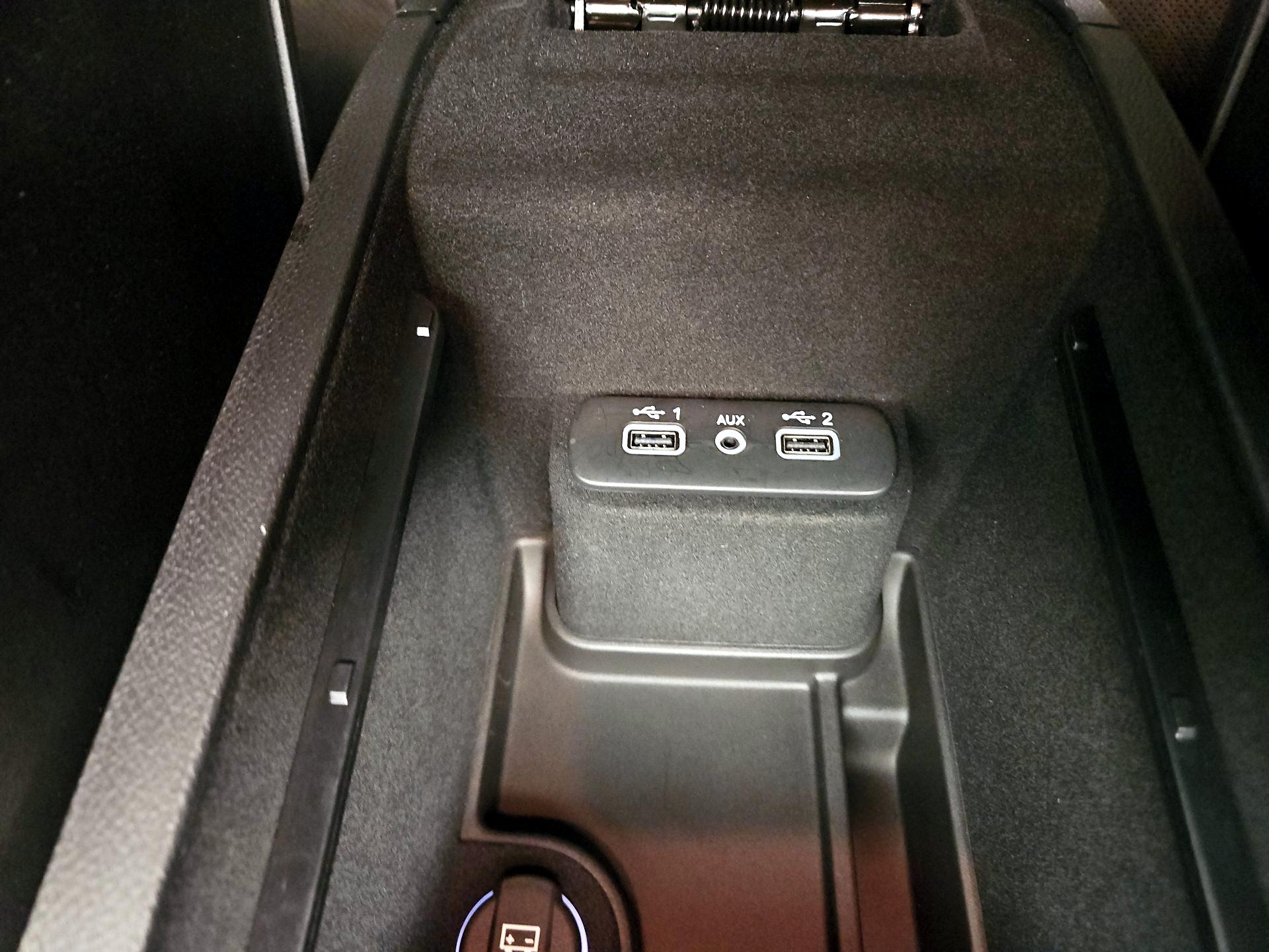 Thumbnail: 2021 Dodge Charger - 18