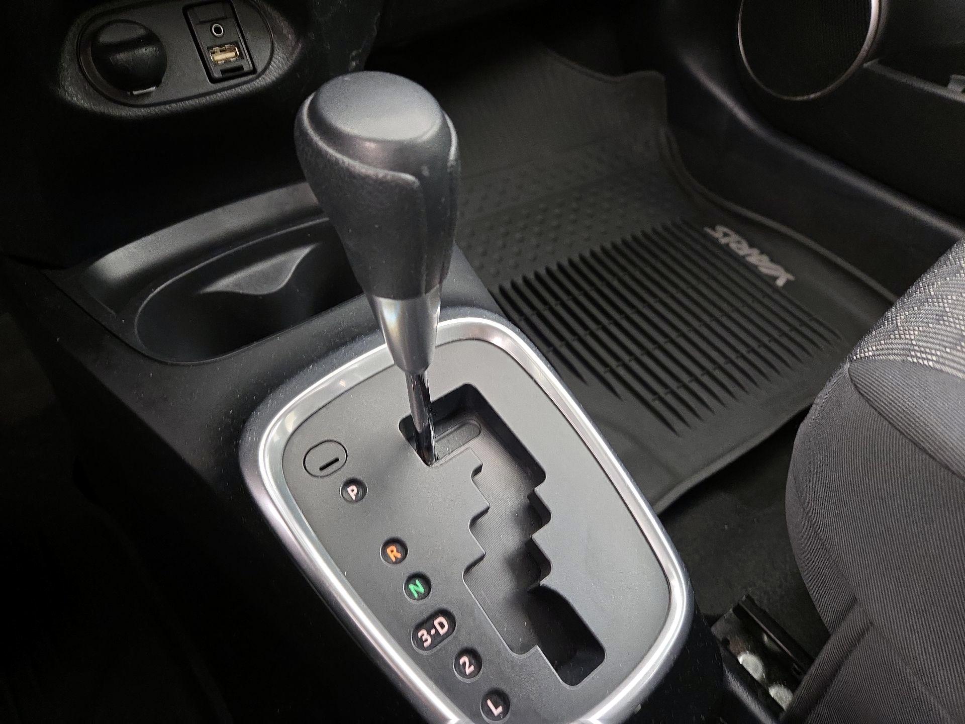 Thumbnail: 2016 Toyota Yaris - 16