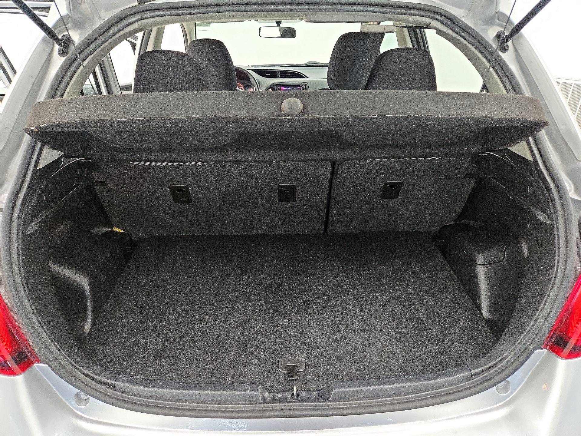 Thumbnail: 2016 Toyota Yaris - 19