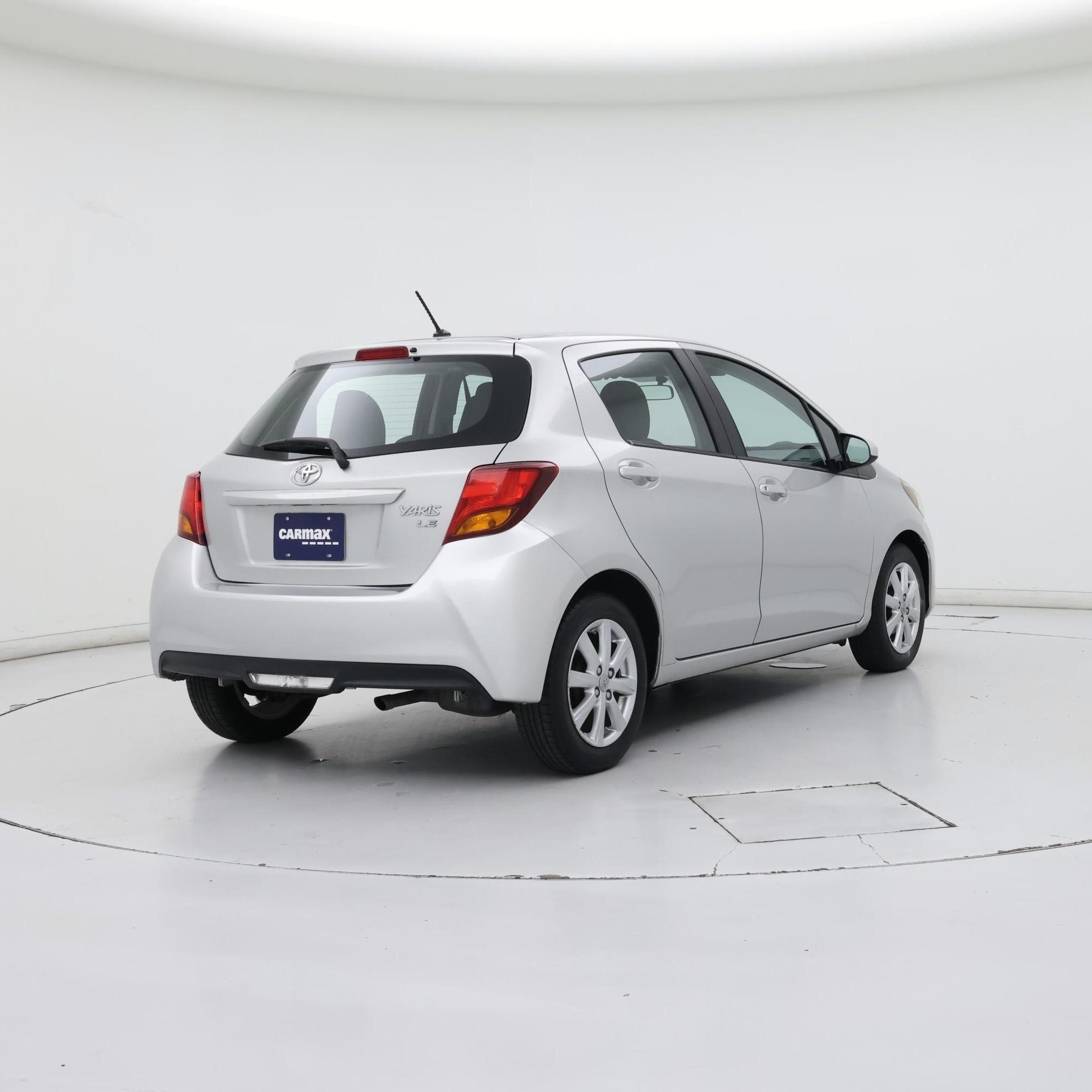 Thumbnail: 2016 Toyota Yaris - 8