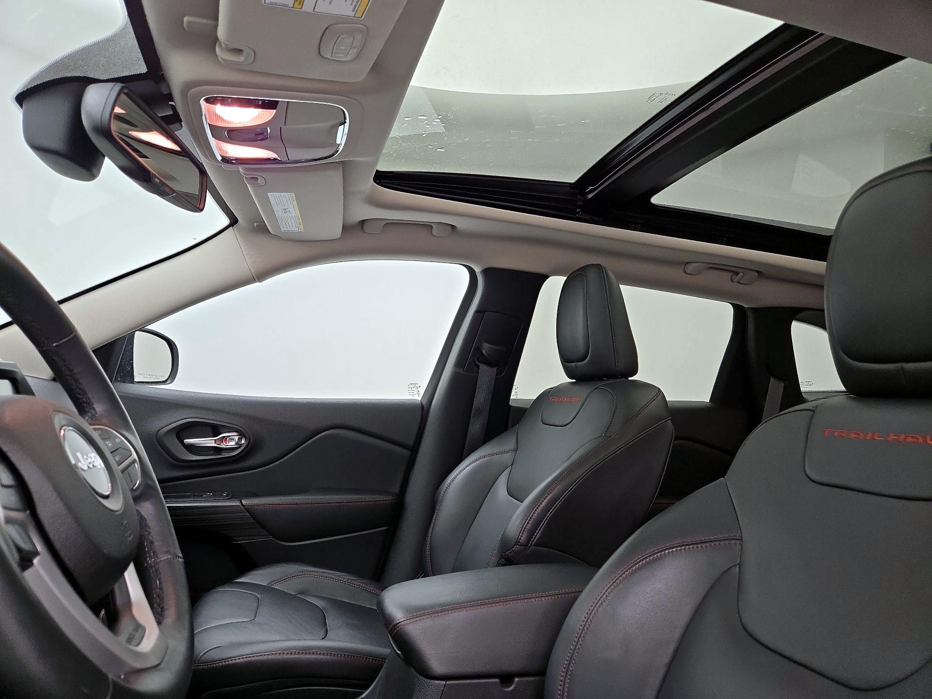 Thumbnail: 2014 Jeep Cherokee - 19