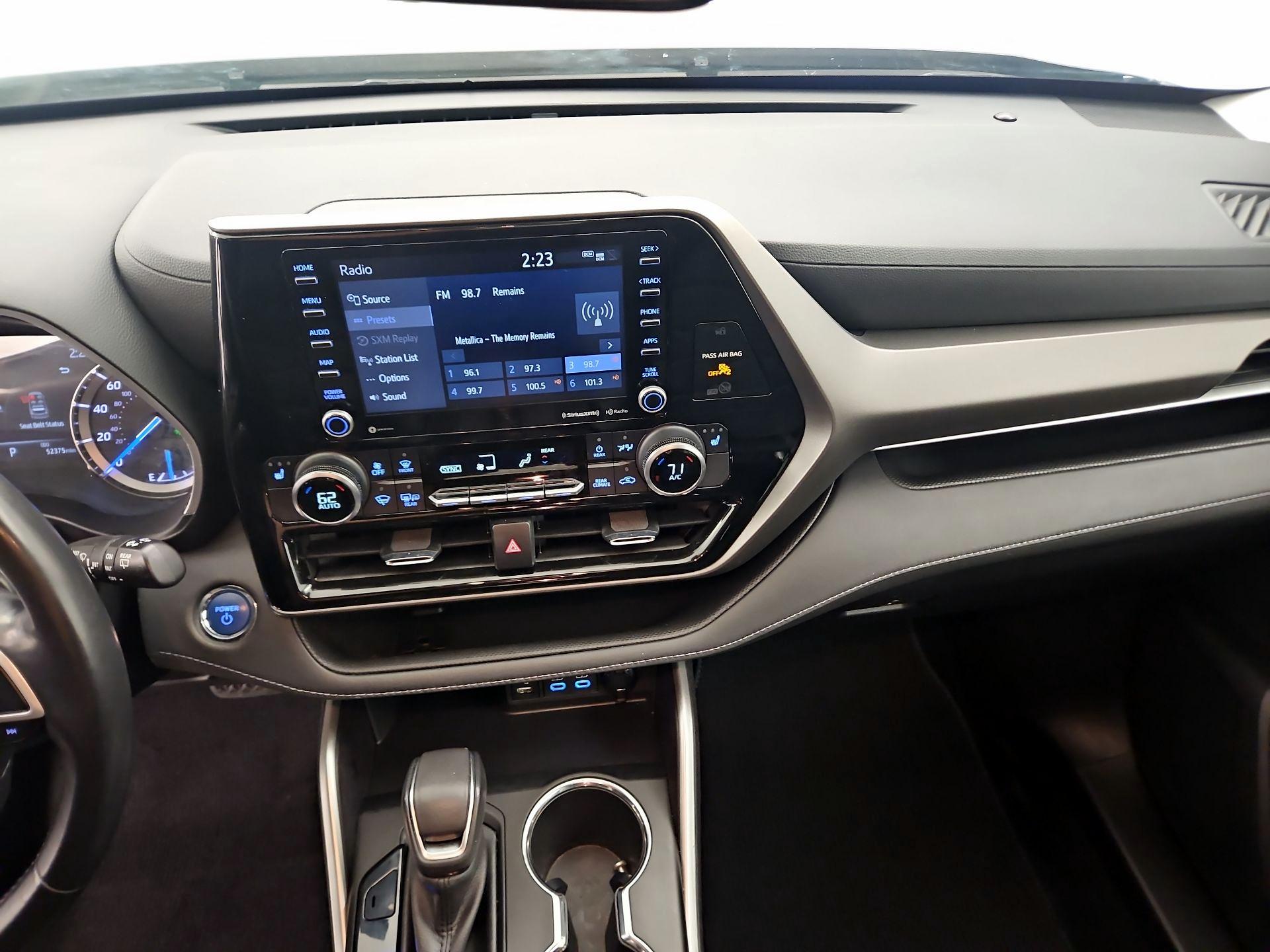 Thumbnail: 2022 Toyota Highlander - 9