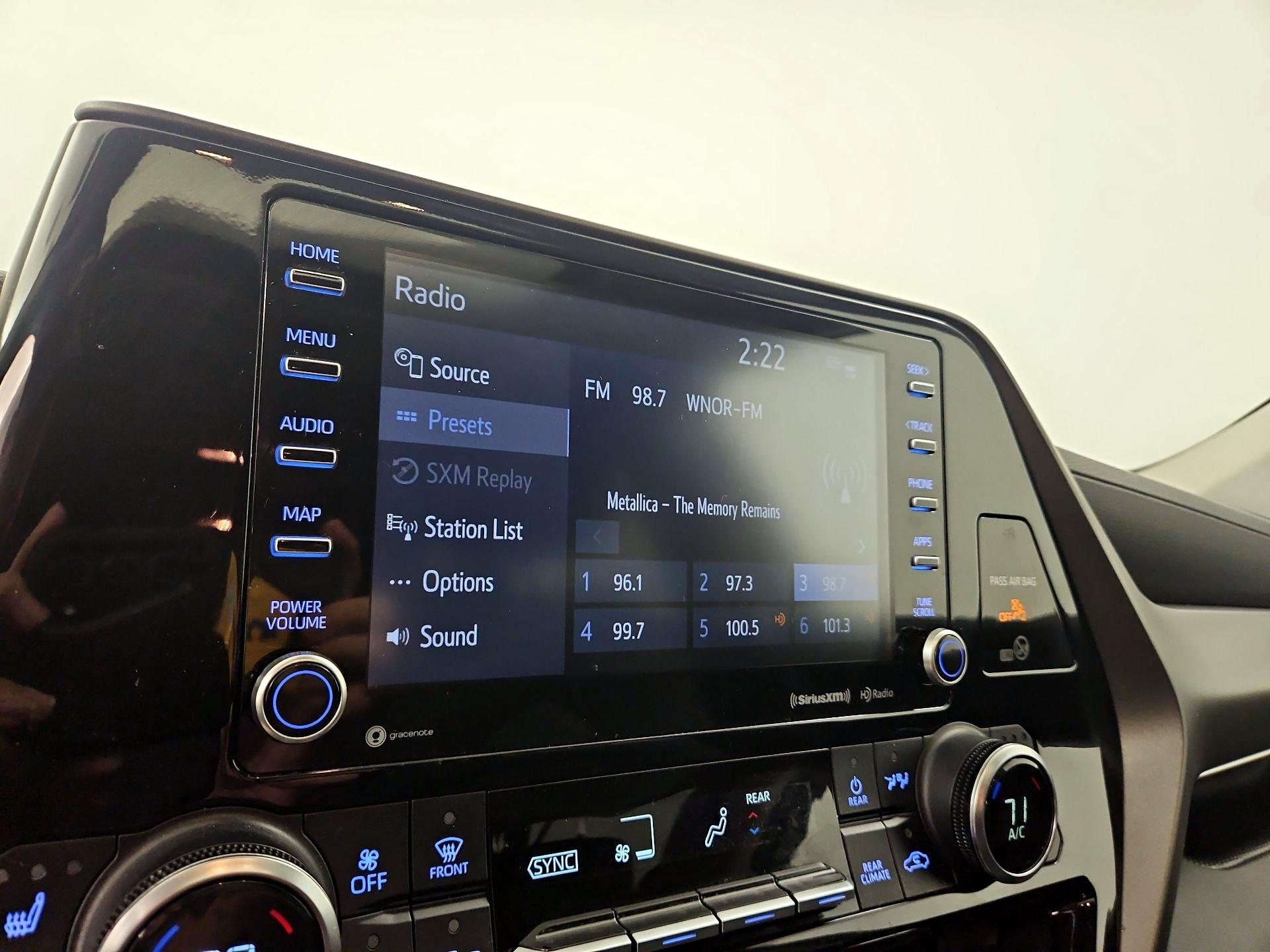 Thumbnail: 2022 Toyota Highlander - 15