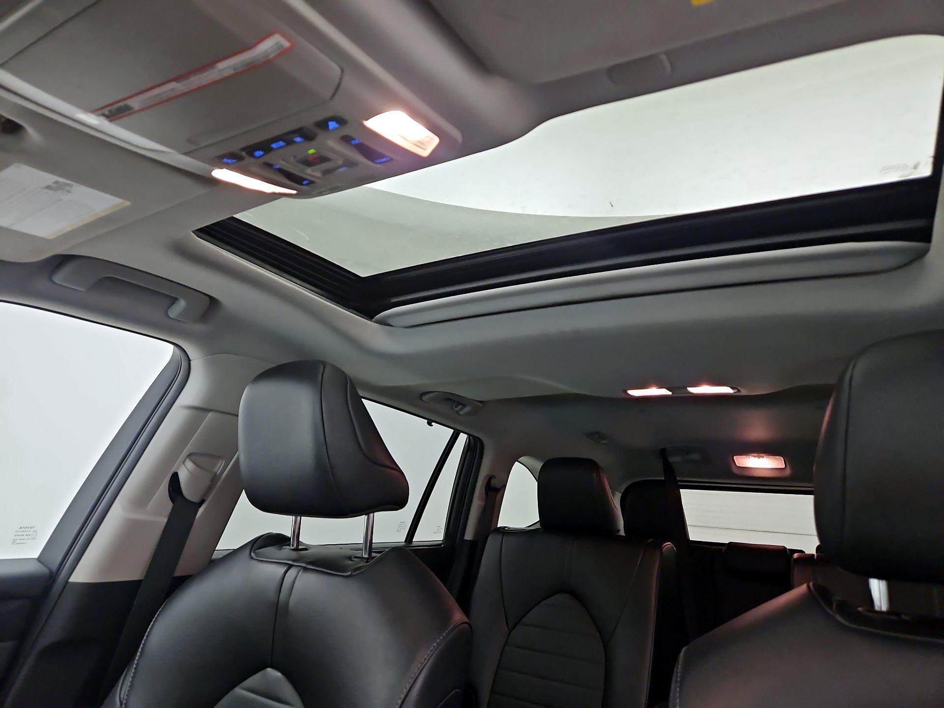 Thumbnail: 2022 Toyota Highlander - 19