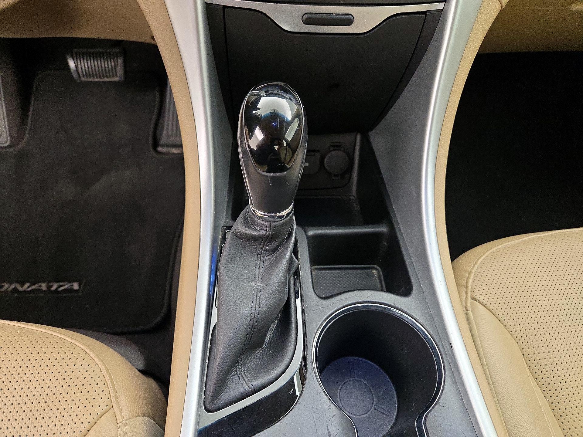 Thumbnail: 2014 Hyundai Sonata - 17