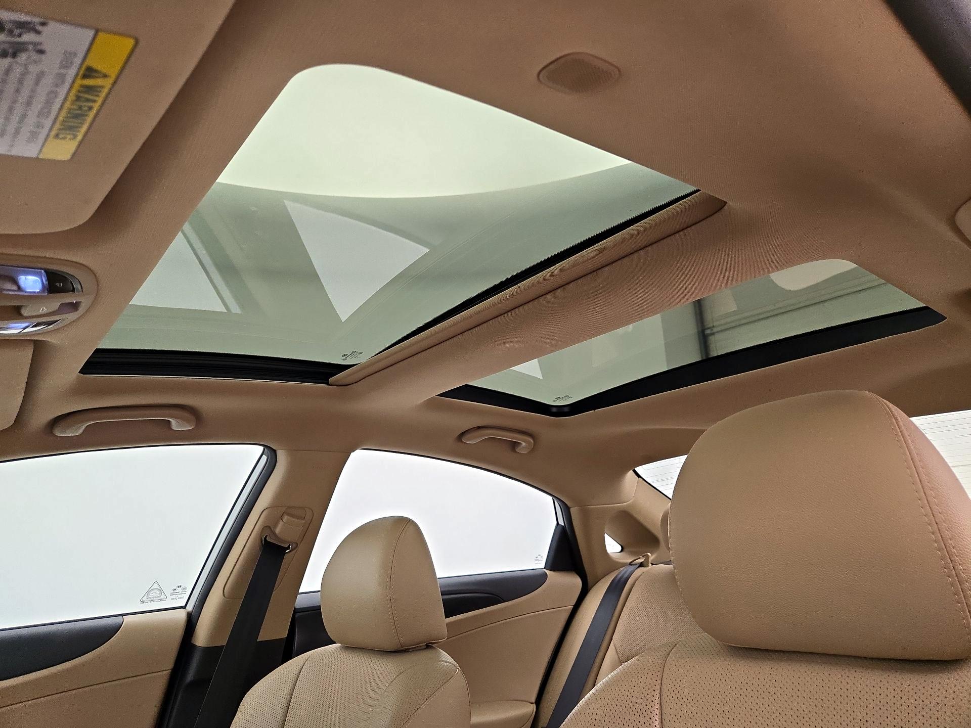 Thumbnail: 2014 Hyundai Sonata - 18