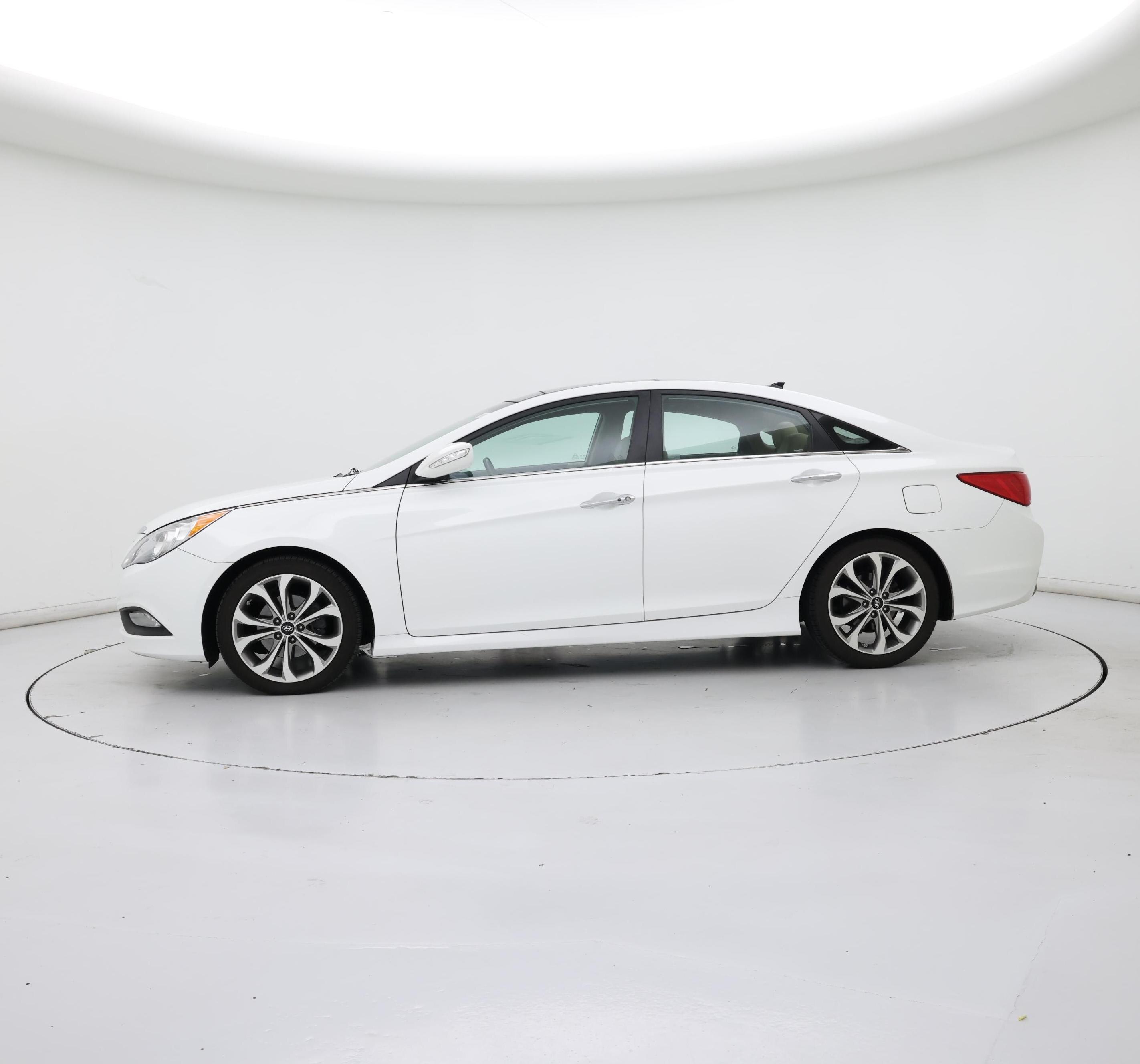 Thumbnail: 2014 Hyundai Sonata - 3