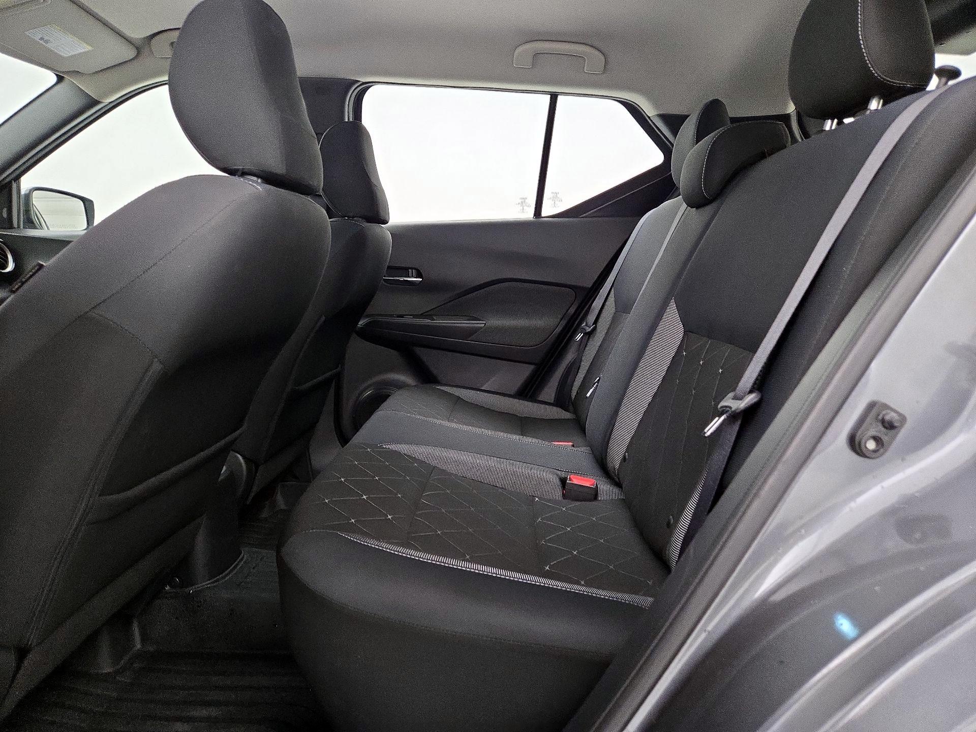 Thumbnail: 2019 Nissan Kicks - 18