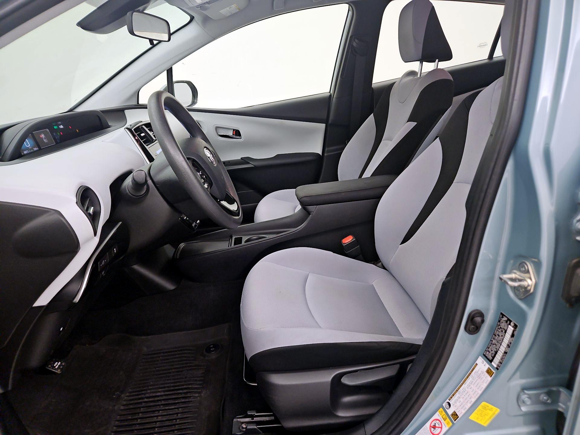 Thumbnail: 2022 Toyota Prius - 11
