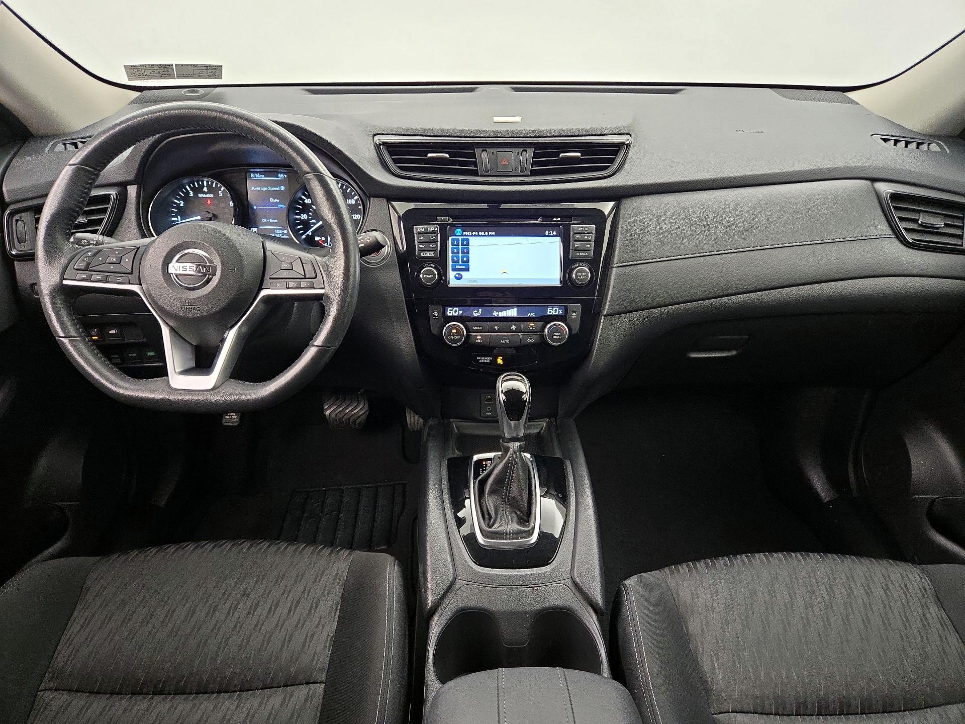 Thumbnail: 2017 Nissan Rogue - 9