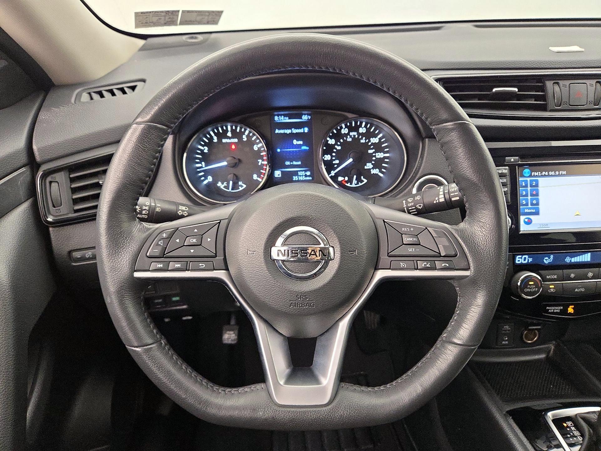 Thumbnail: 2017 Nissan Rogue - 10