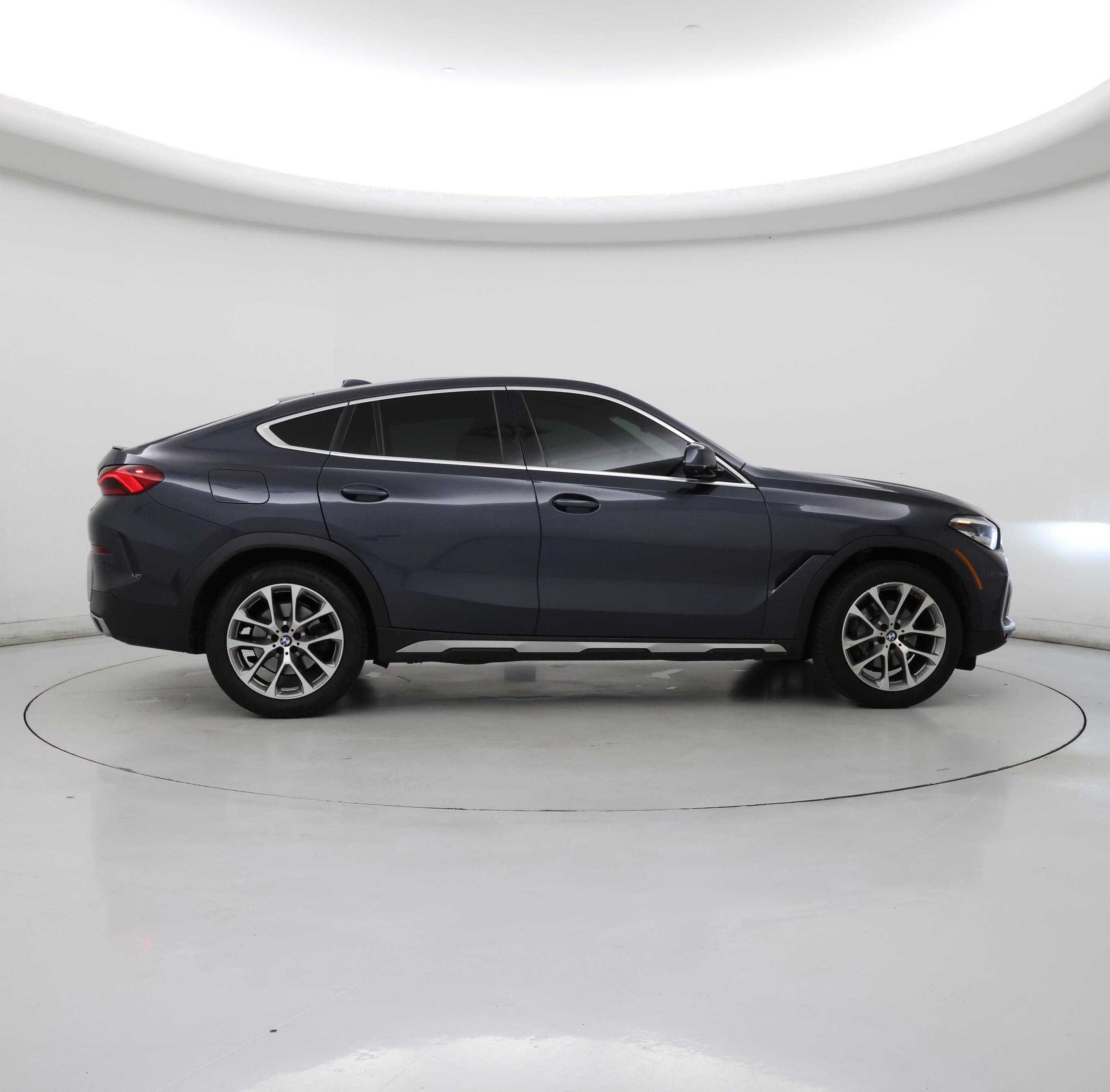 Thumbnail: 2021 BMW X6 - 7
