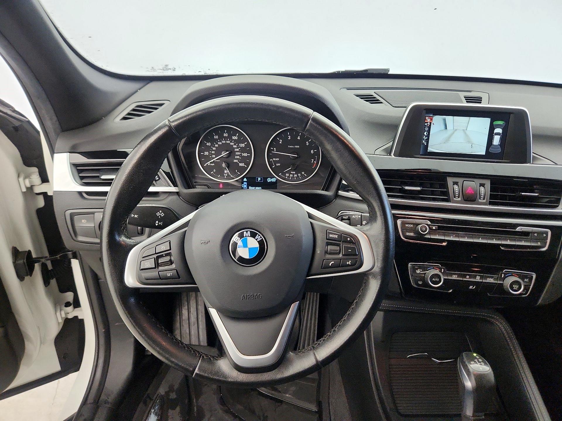 Thumbnail: 2017 BMW X1 - 10